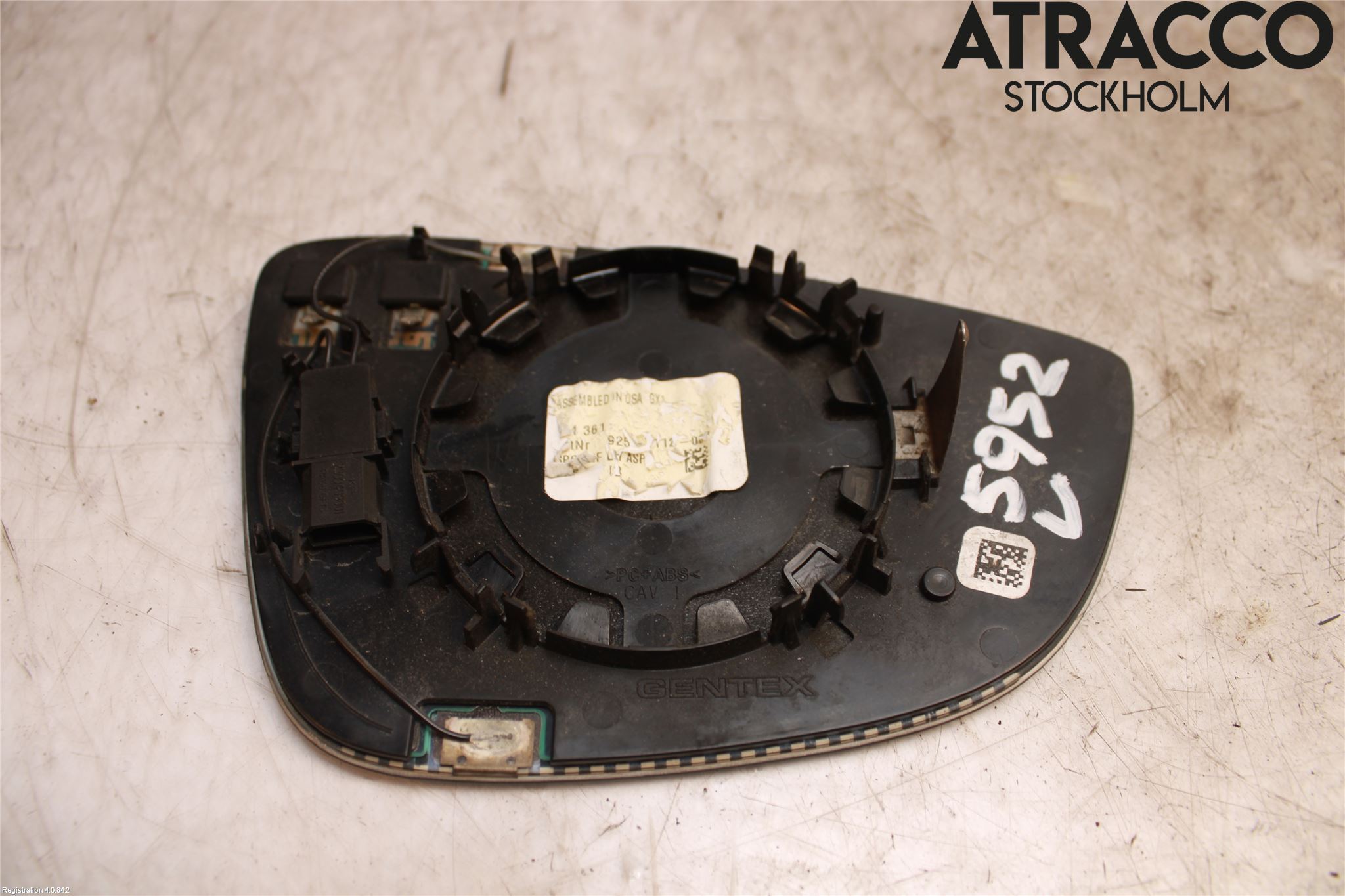 Volkswagen VW PASSAT 11-14 Spegelglas Vä