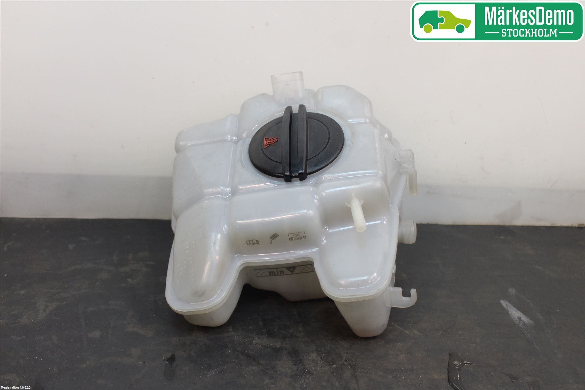 Volkswagen VW PASSAT 15-19 Expansionstank