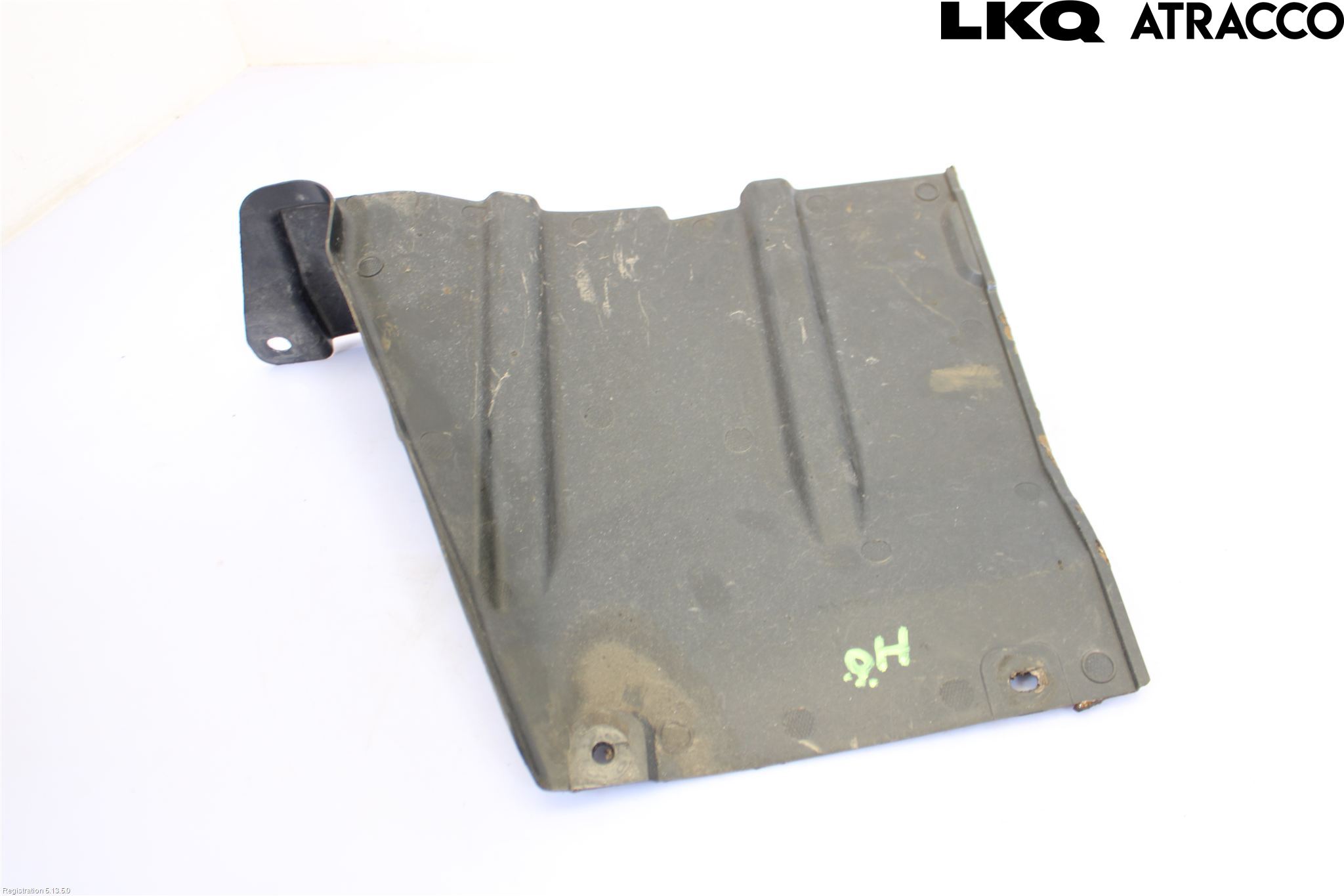 Toyota AYGO X AB70 22- Hasplåt Plåt-Plast