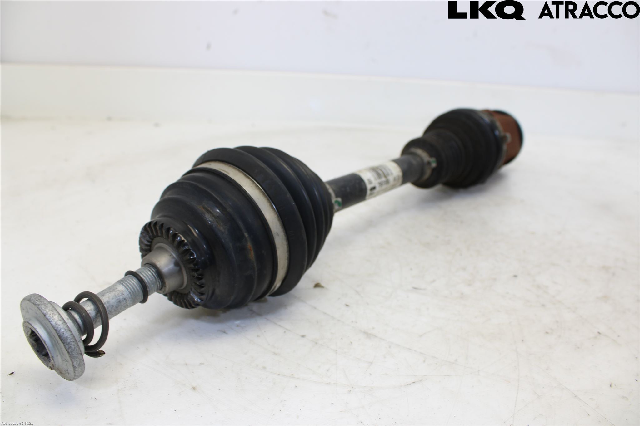 BMW 3 F30/F31/F80 12-19 Drivaxel Fram Vänster