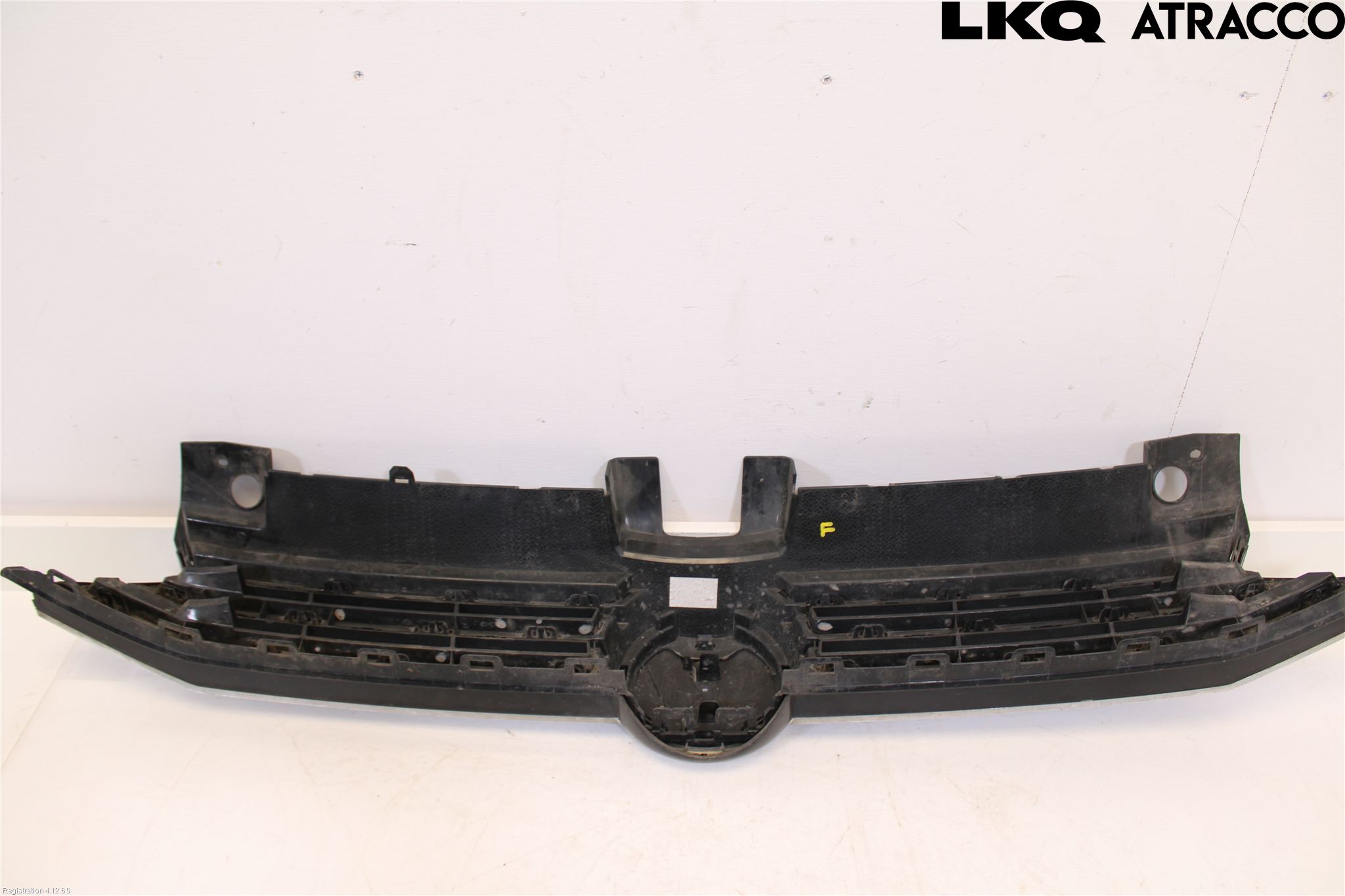 Volkswagen VW GOLF SPORTSVAN 15-20 Grill Komp