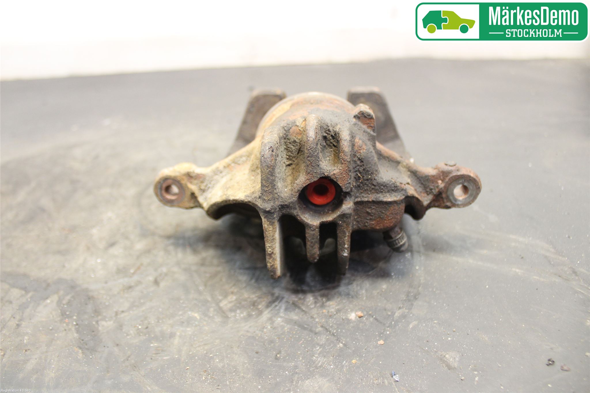 Mitsubishi CARISMA 00-04 Bromsok Fram Vänster