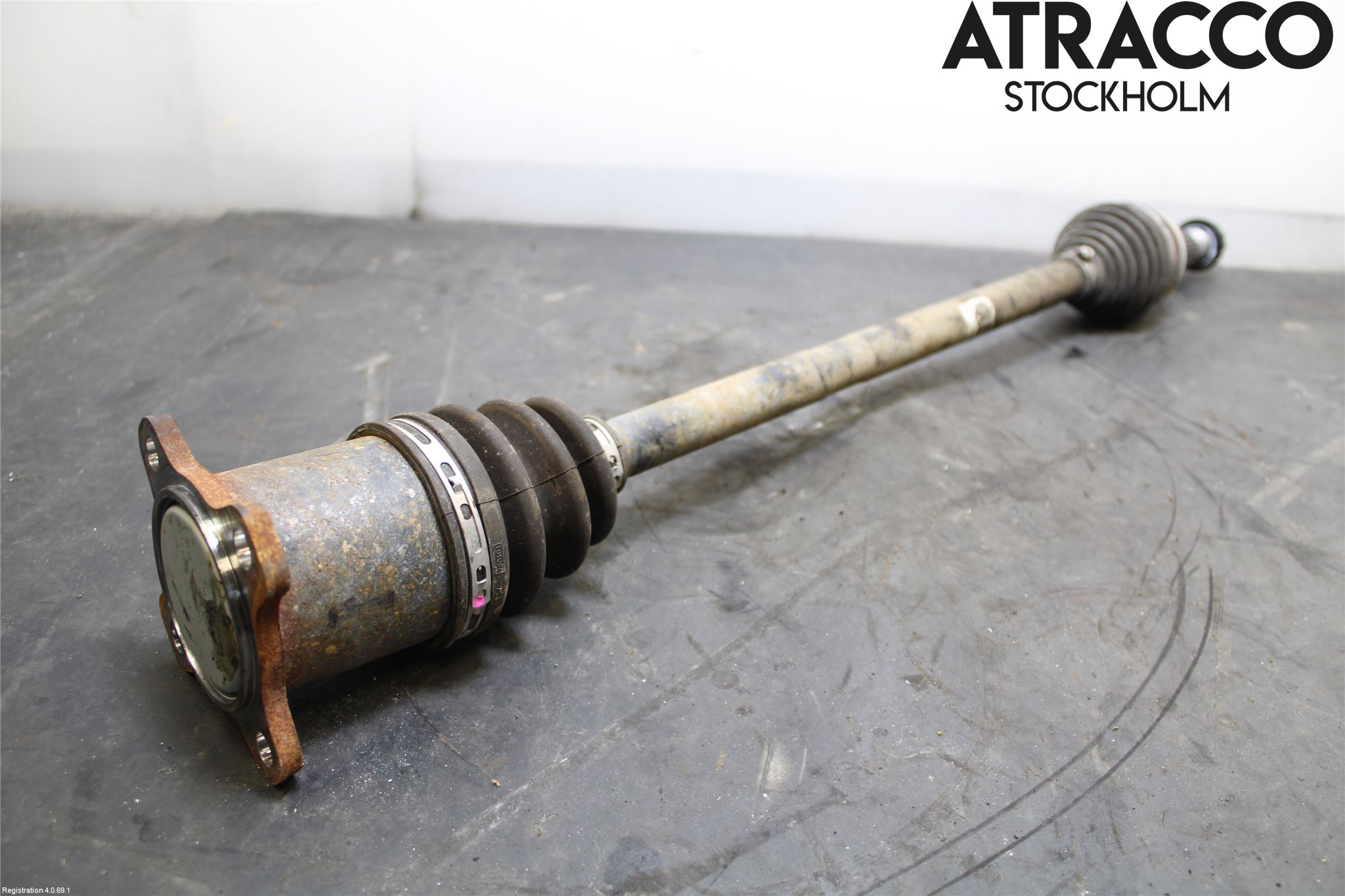 Lexus NX 300h 15-21 Drivaxel Bak Vänster