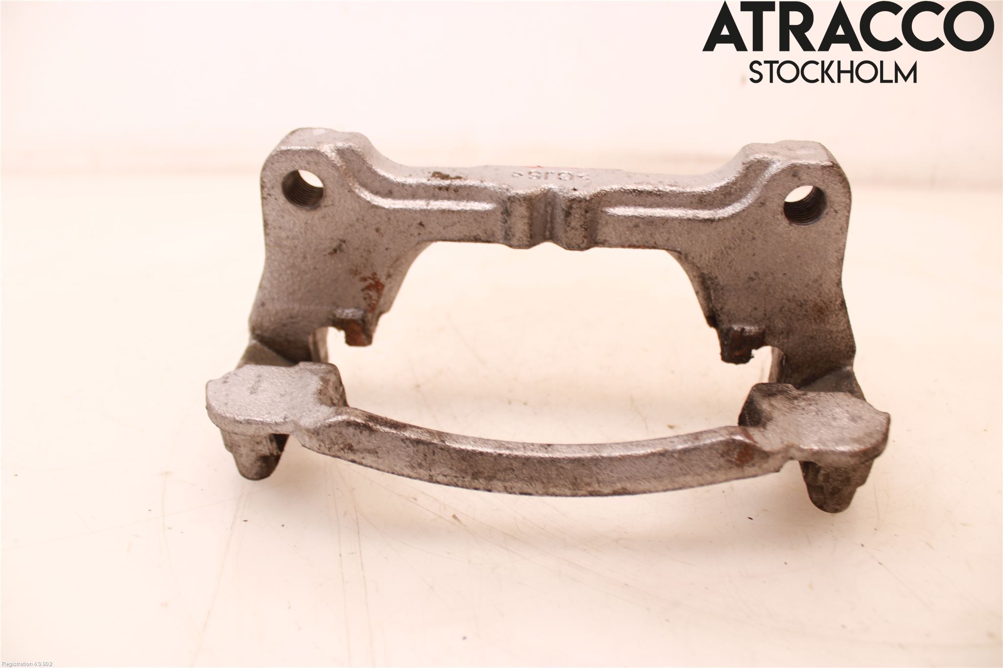 MG 4 23- Bromsokshållare