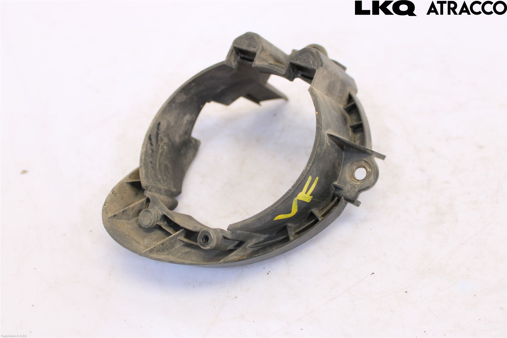 Toyota AVENSIS 09-15 Dimljussarg Fram