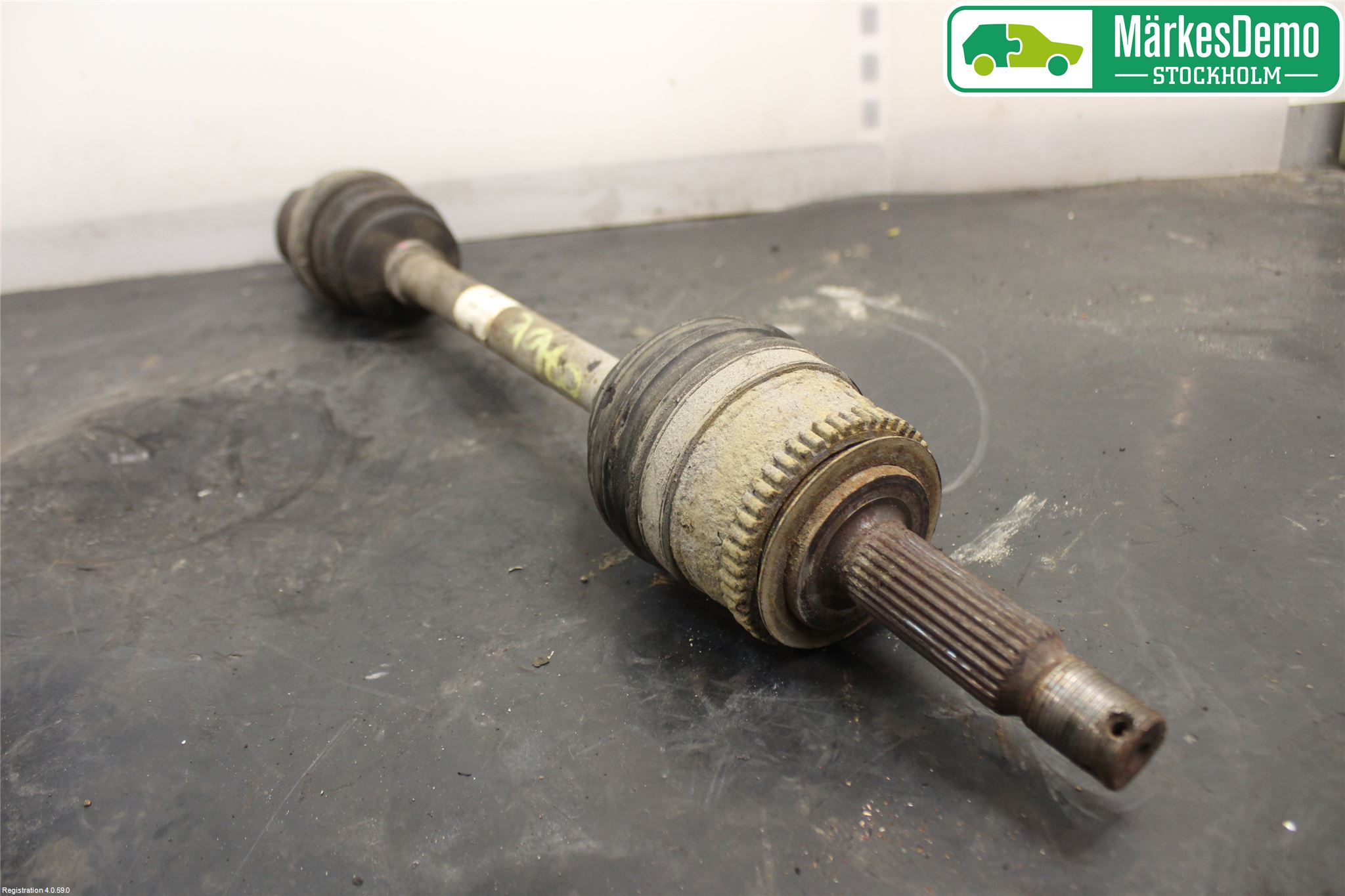 Hyundai ACCENT 06-11 Drivaxel Fram Vänster