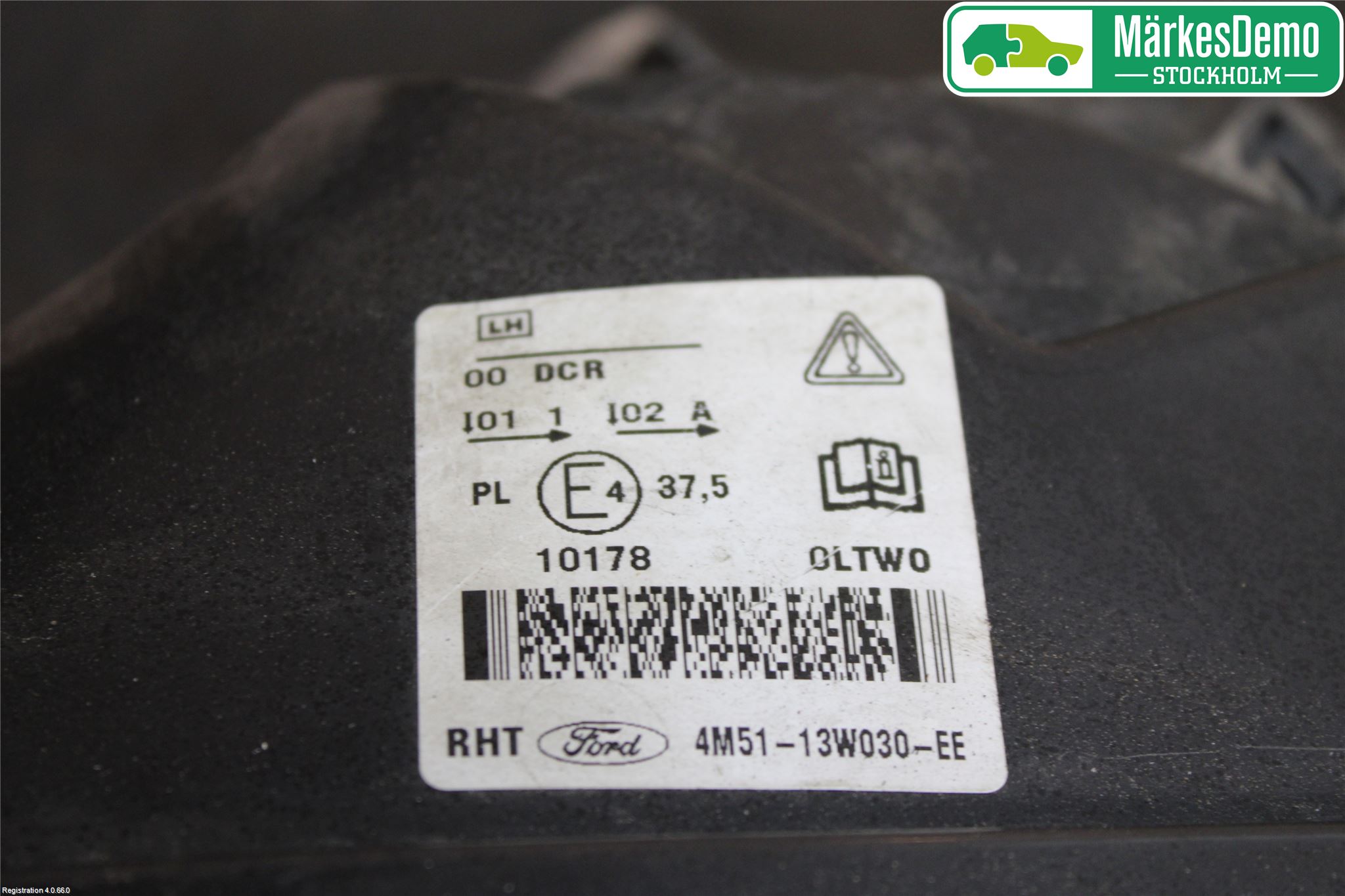 Ford FOCUS     04-07 Strålkastare Vänster