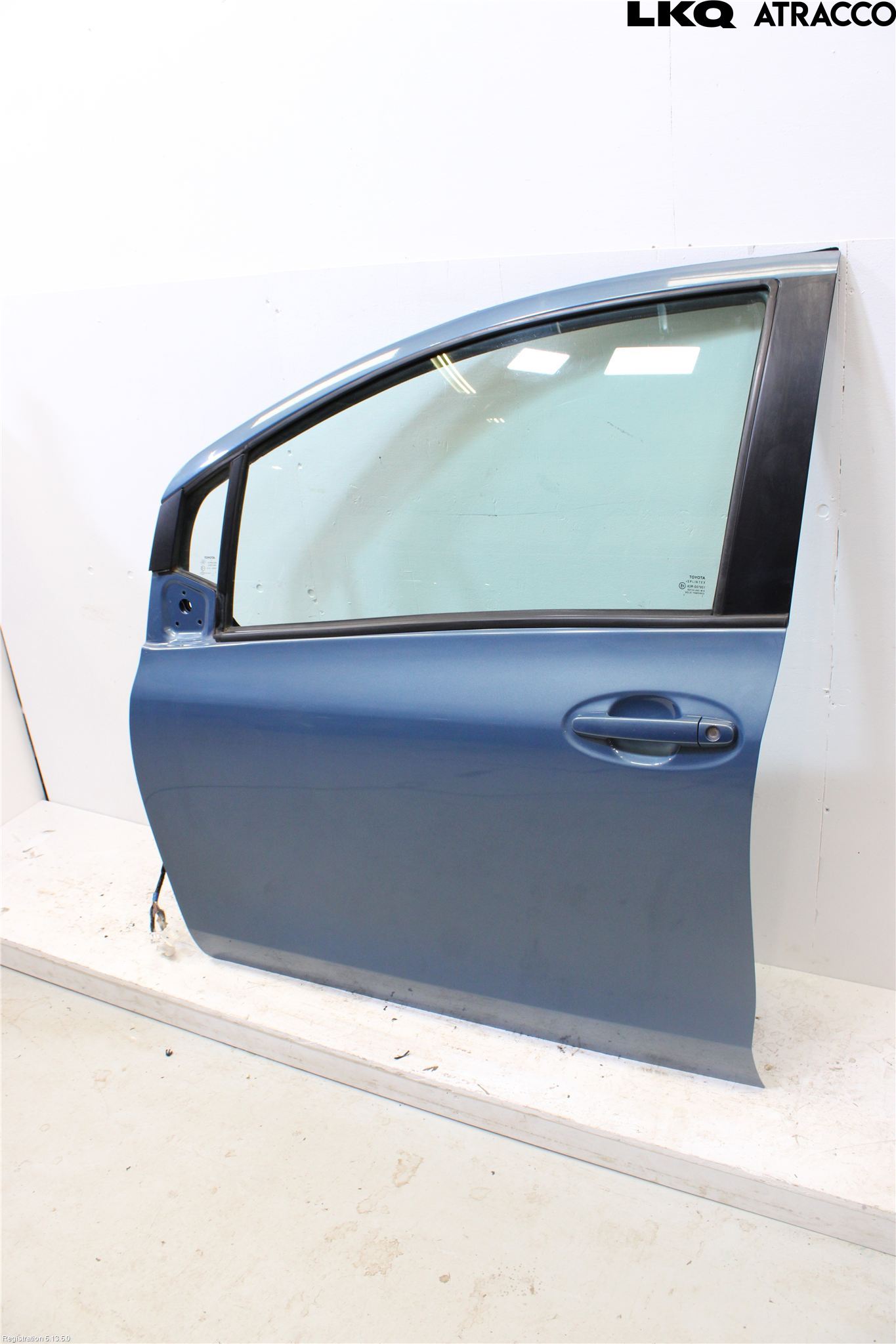 Toyota YARIS XP90 06-11 Dörr Fram Vänster