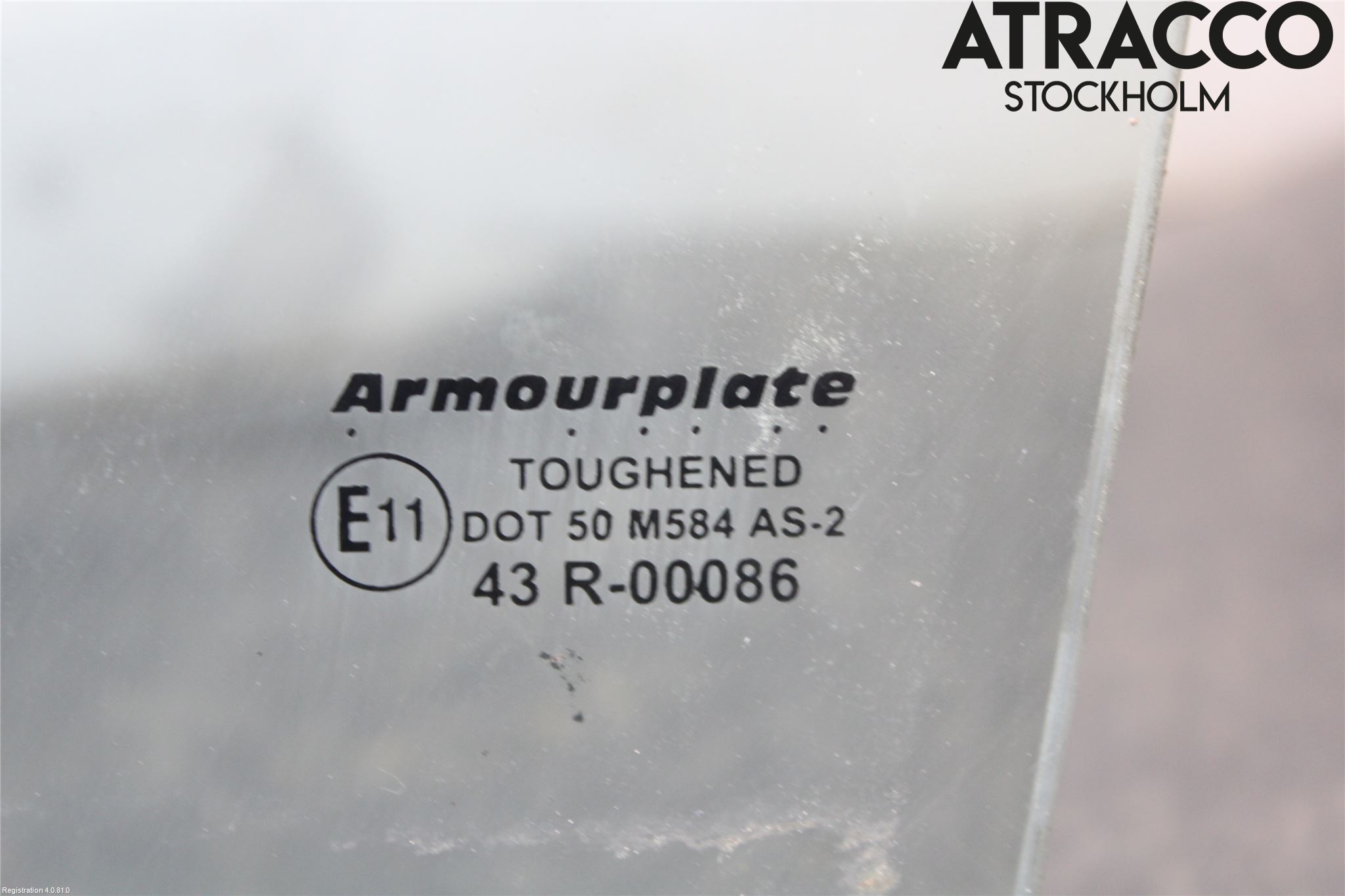 Mitsubishi PAJERO  99-06 Dörruta Fram Vänster