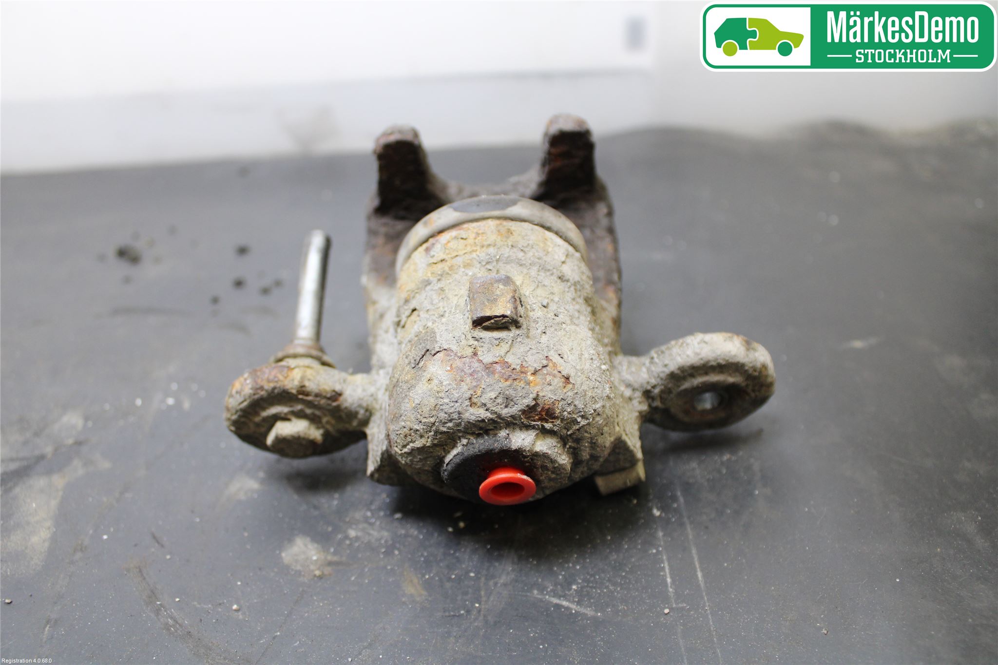 BMW 1 E87/81 5D/3D 03-11 Bromsok Bak Vänster