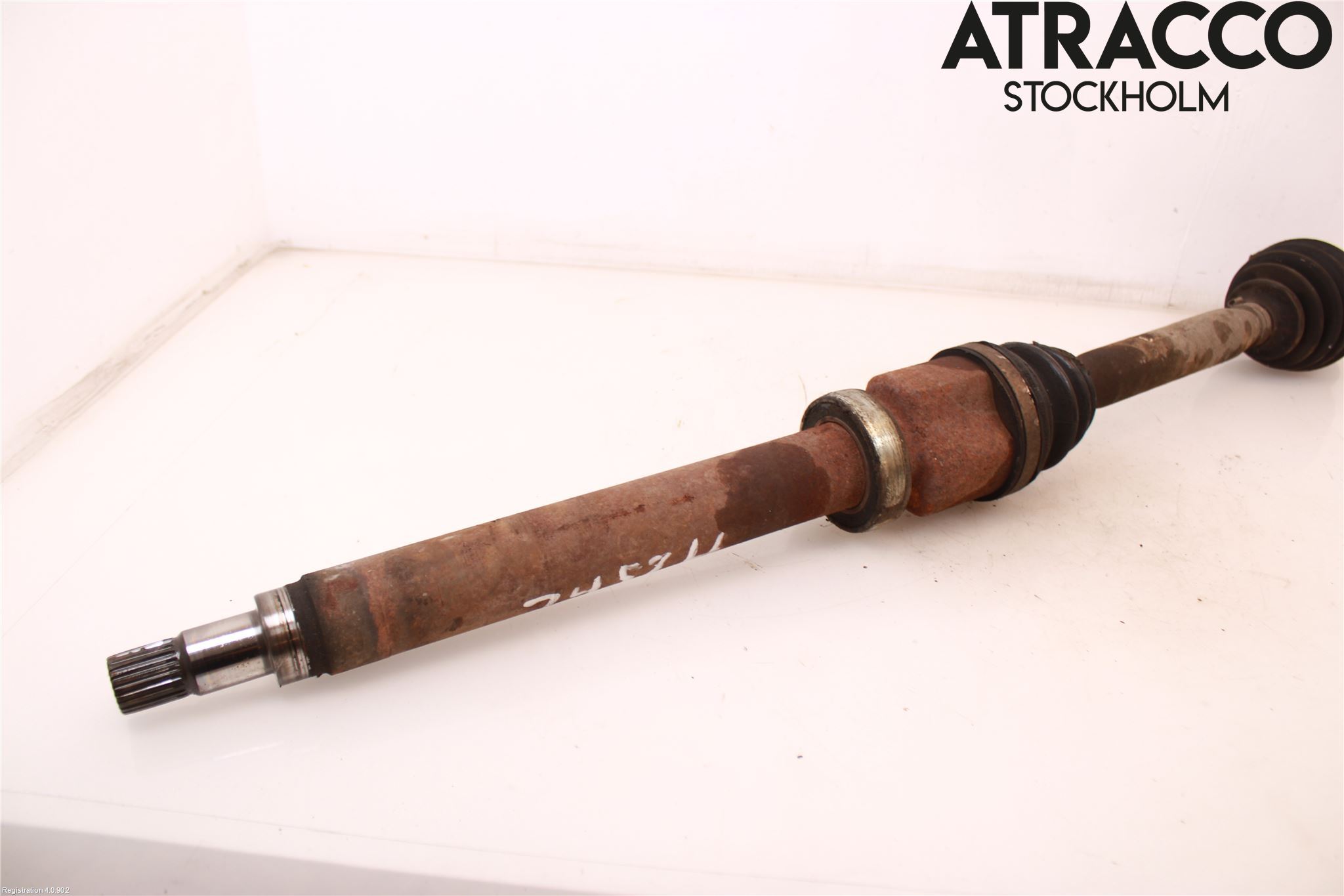 Ford FOCUS     04-07 Drivaxel Fram Höger