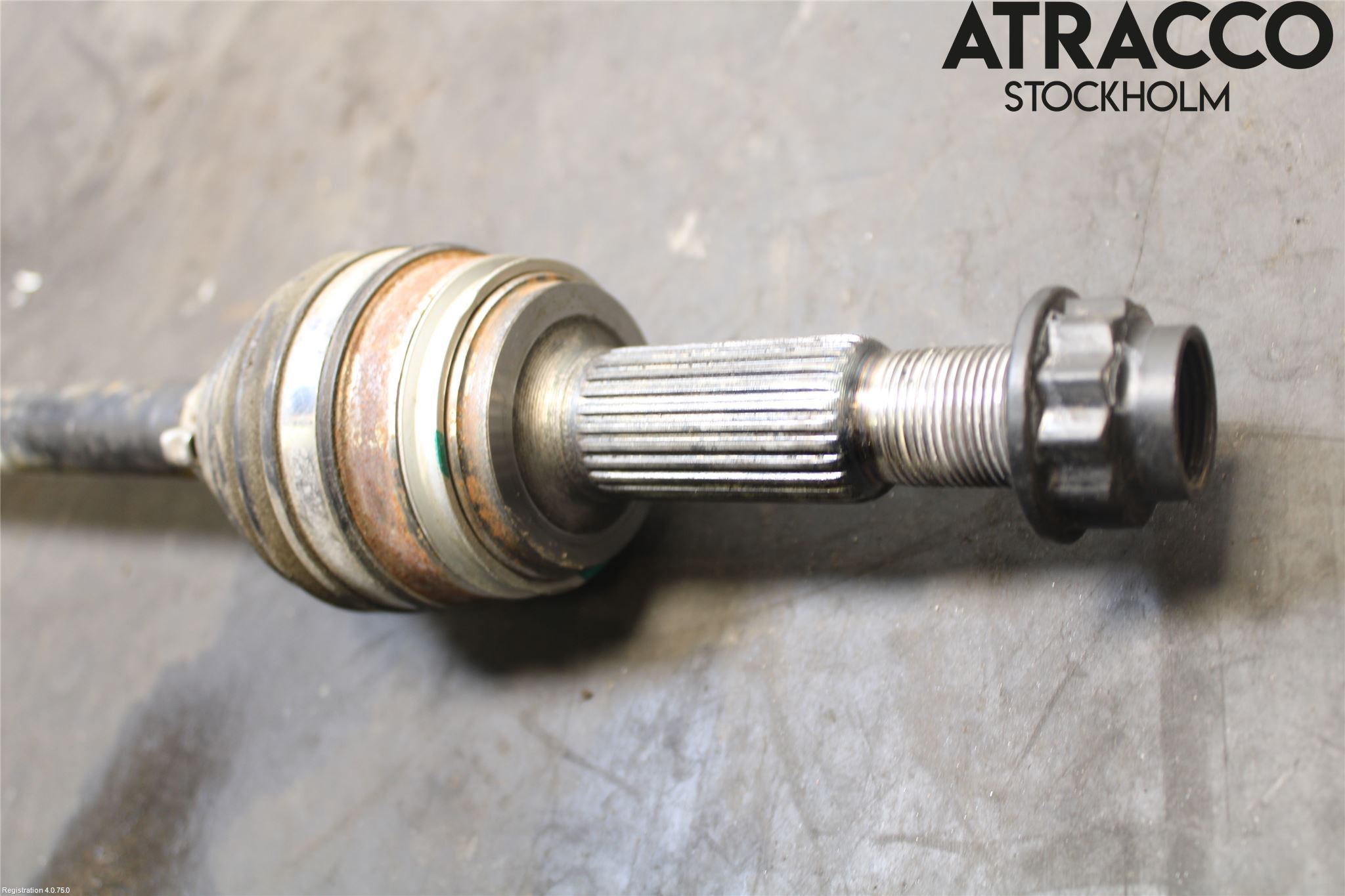 Lexus NX 300h 15-21 Drivaxel Bak Vänster