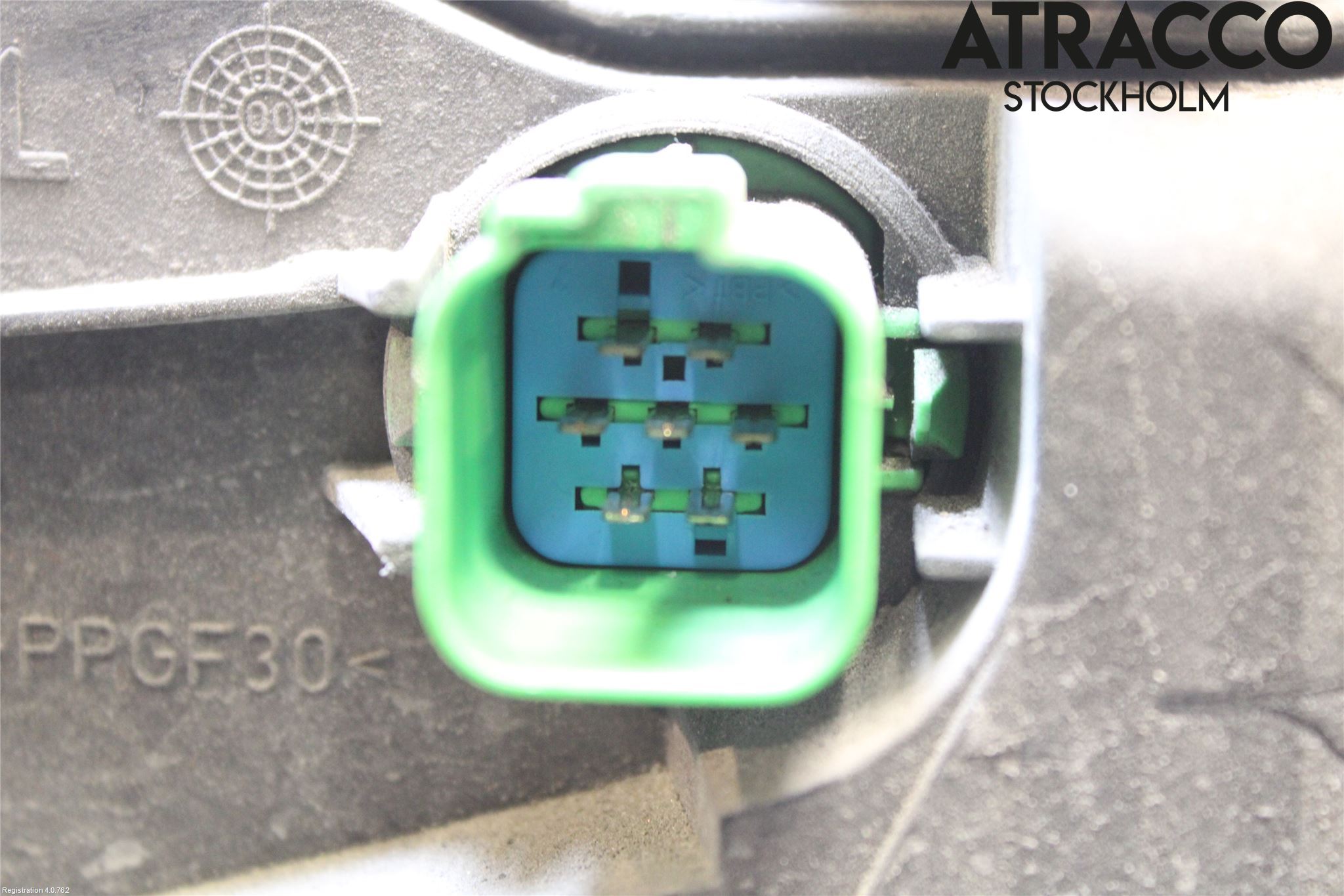 Ford MONDEO     01-06 Strålkastare Höger