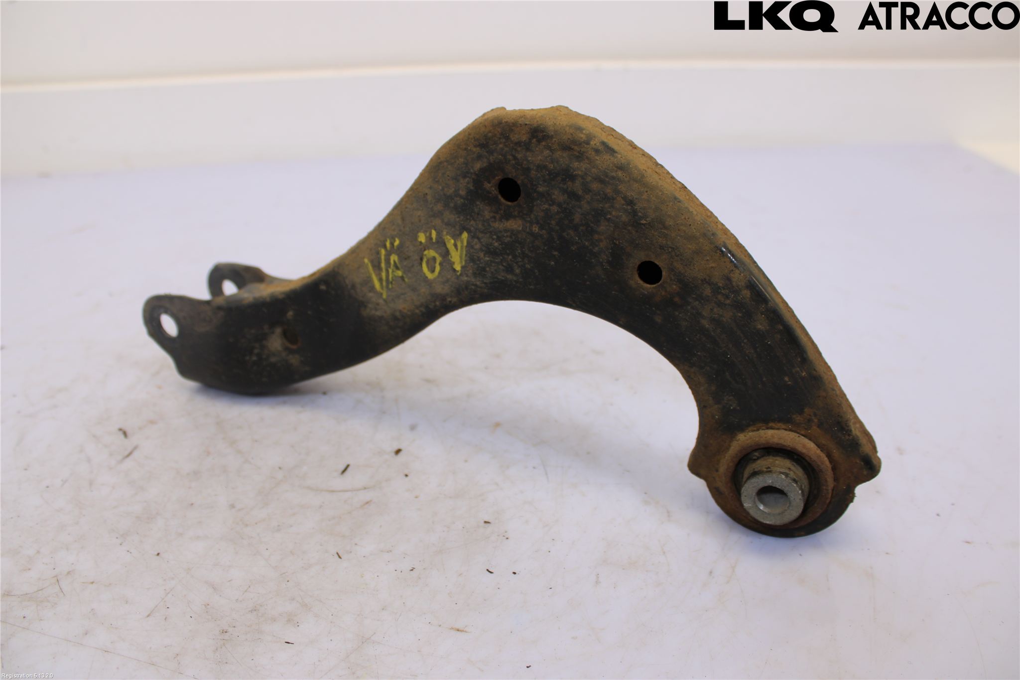 Toyota COROLLA CROSS XG10 22- Bärarm Bak Övre Vänster