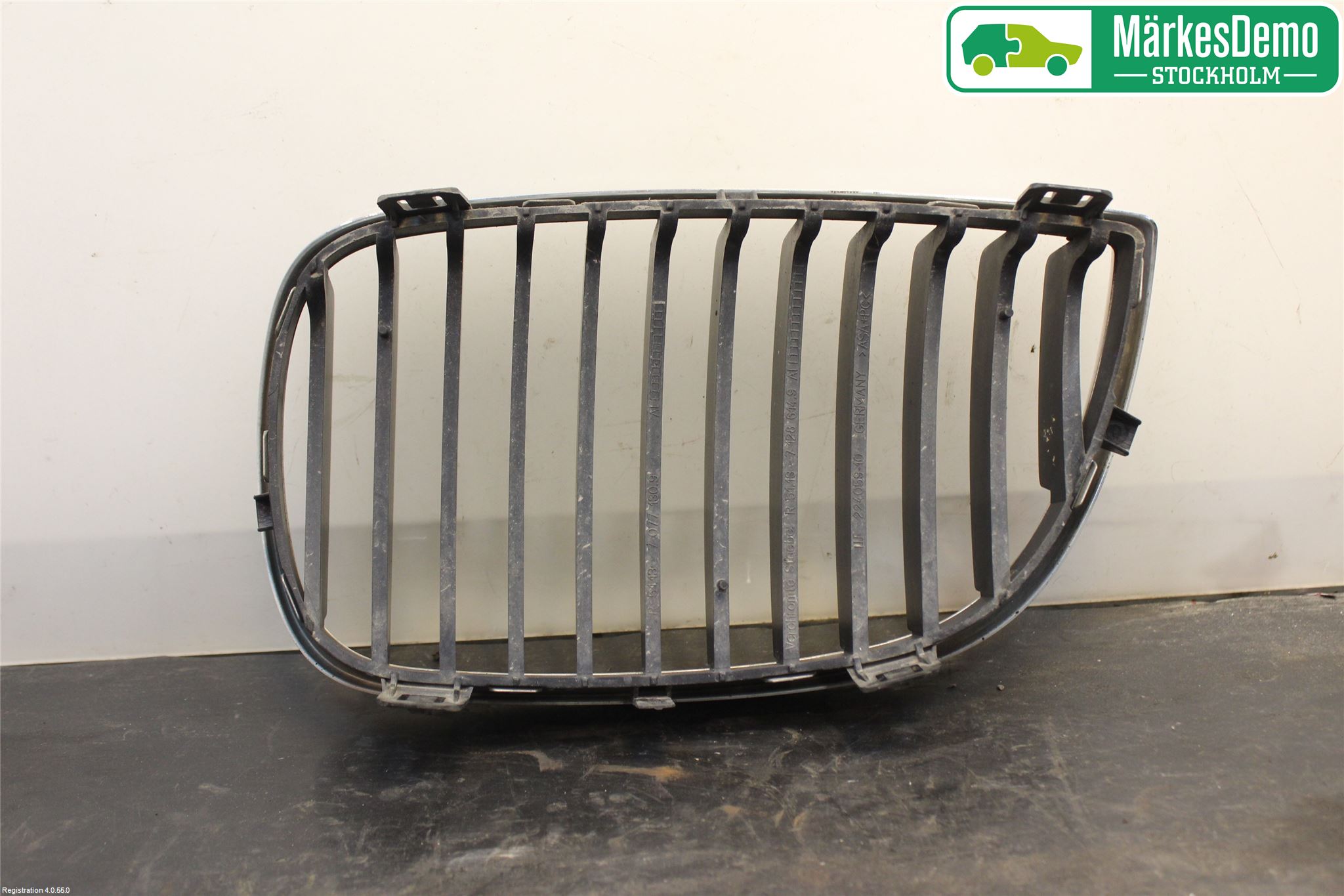 BMW 1 E87/81 5D/3D 03-11 Grilldel Höger