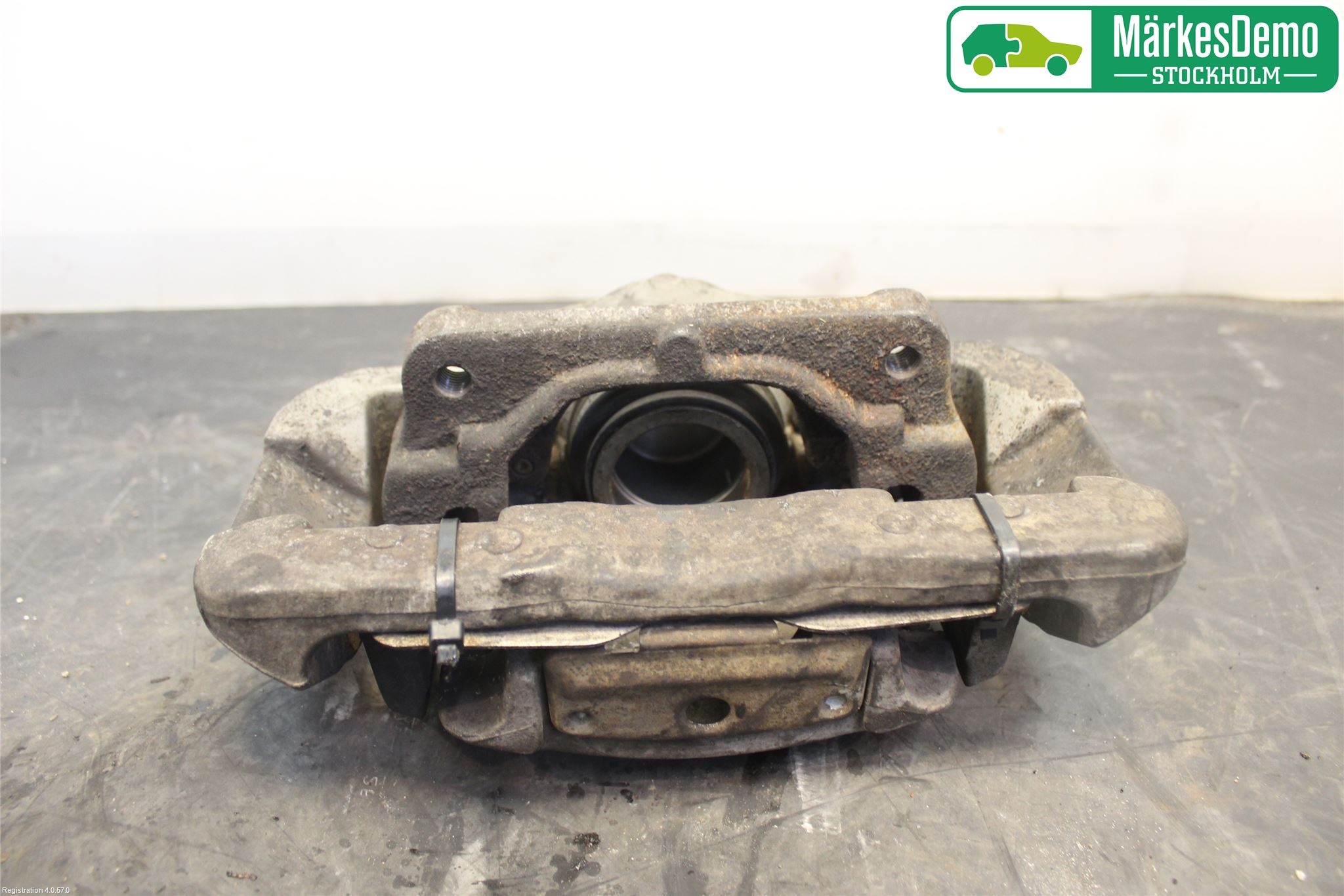 BMW 5 E60/61 Sed/Tou 02-10 Bromsok Fram Höger