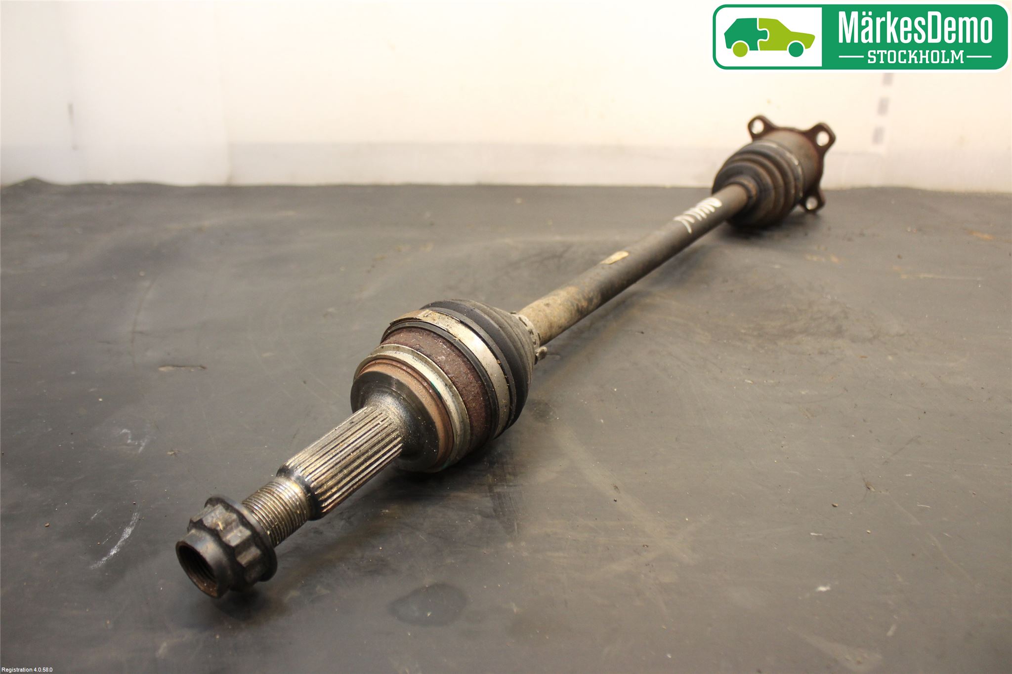 Toyota RAV4 13-18 Drivaxel Bak Vänster