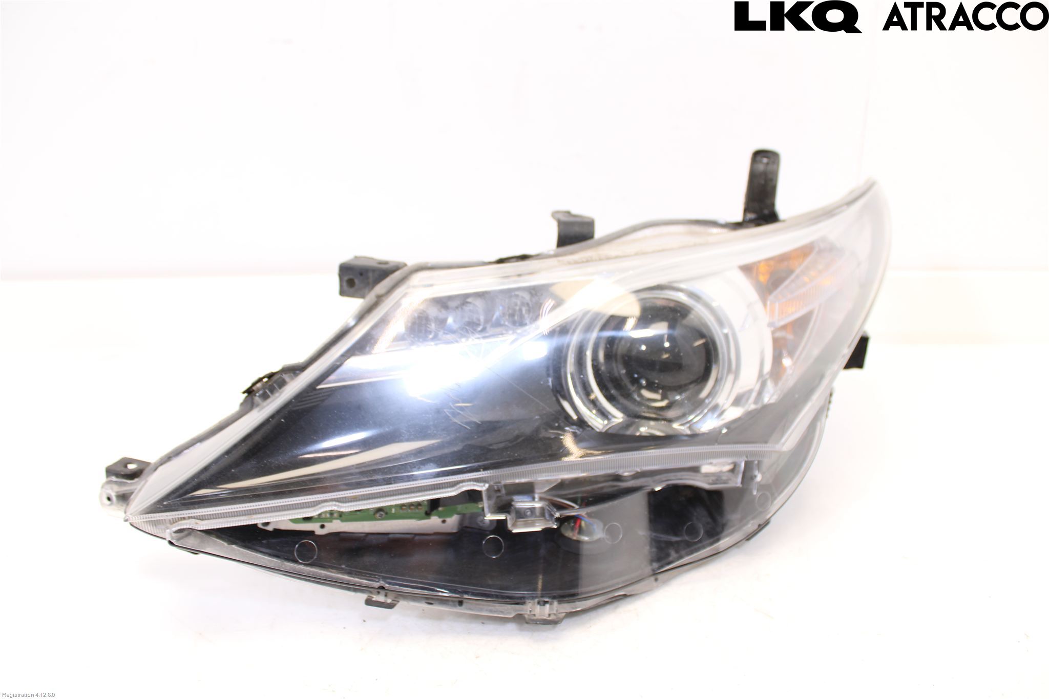 Toyota AURIS 13-19 Strålkastare Vänster