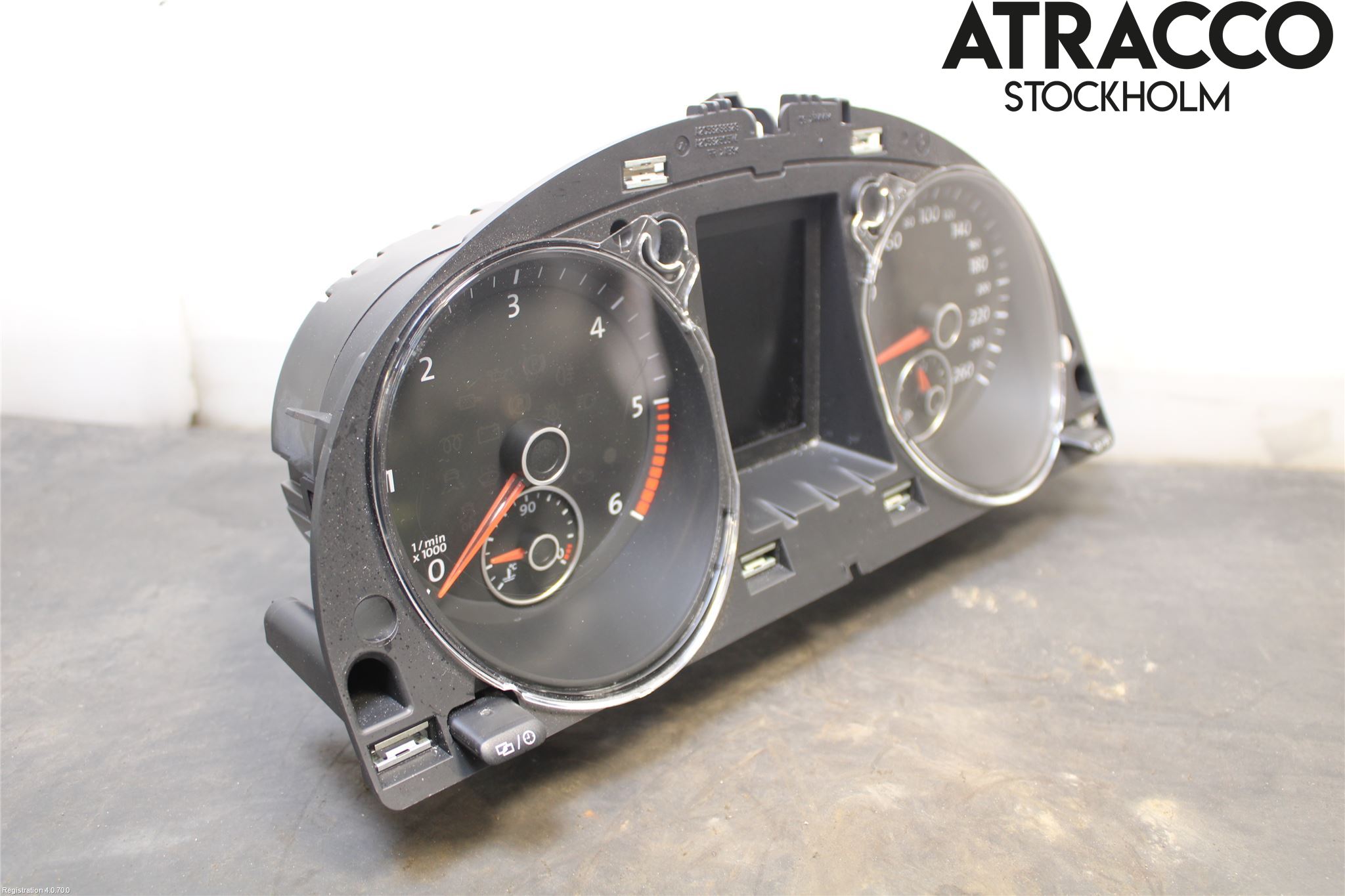 Volkswagen VW PASSAT 11-14 Instrument Komb
