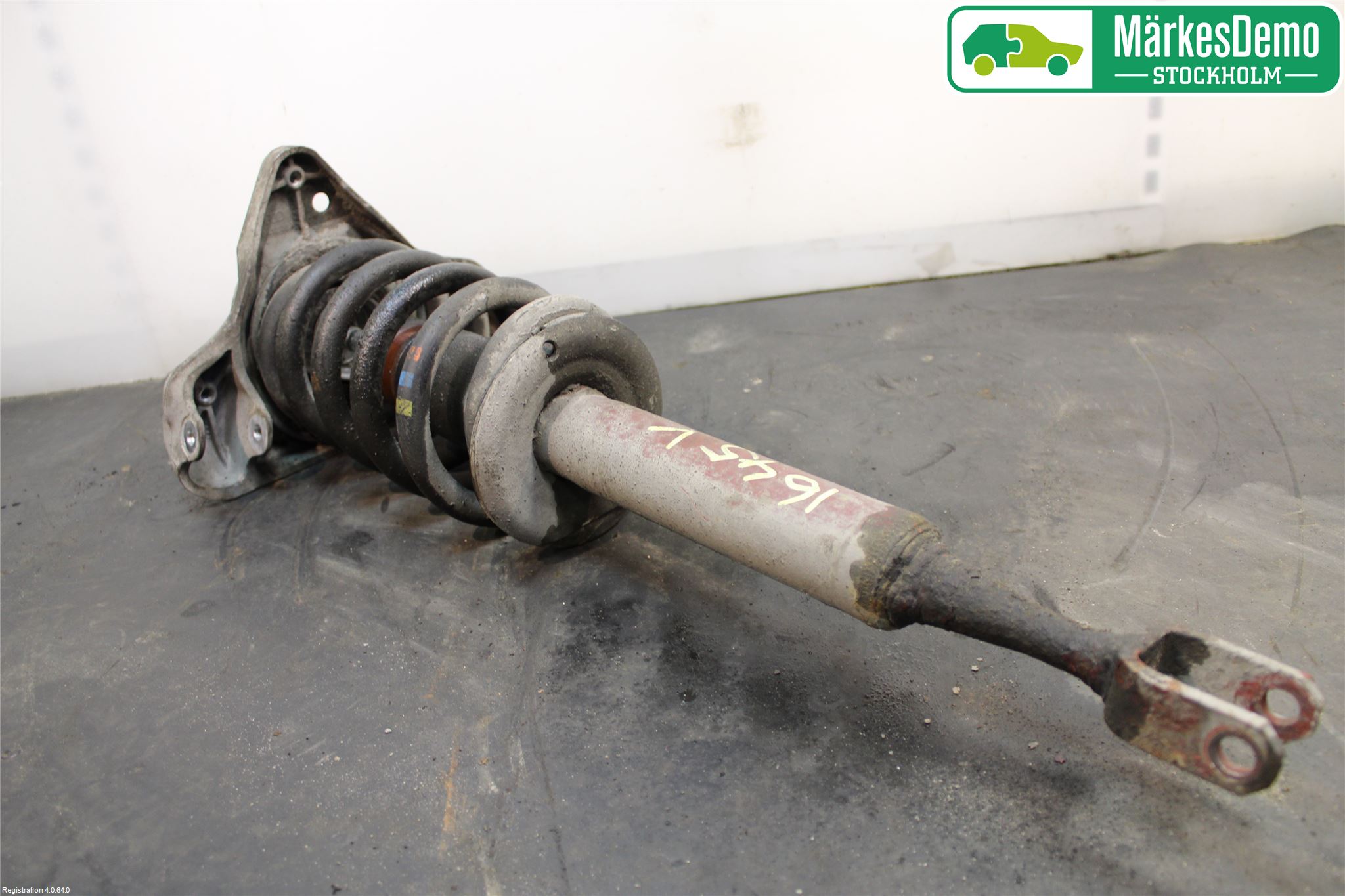 Audi A4/S4 05-07 Fjäderben Fram Vänster