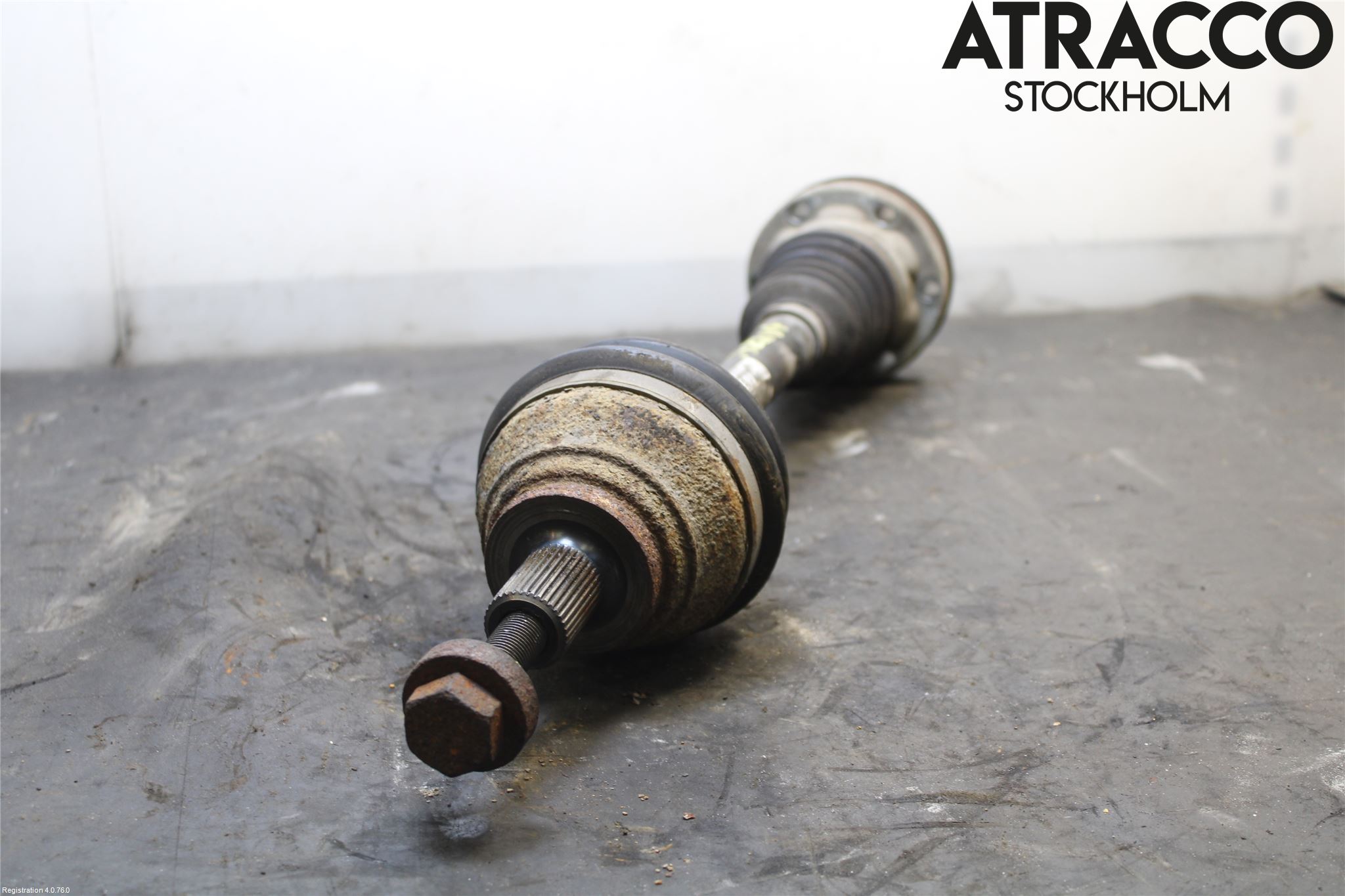 Volkswagen VW GOLF V 04-09 Drivaxel Fram Vänster