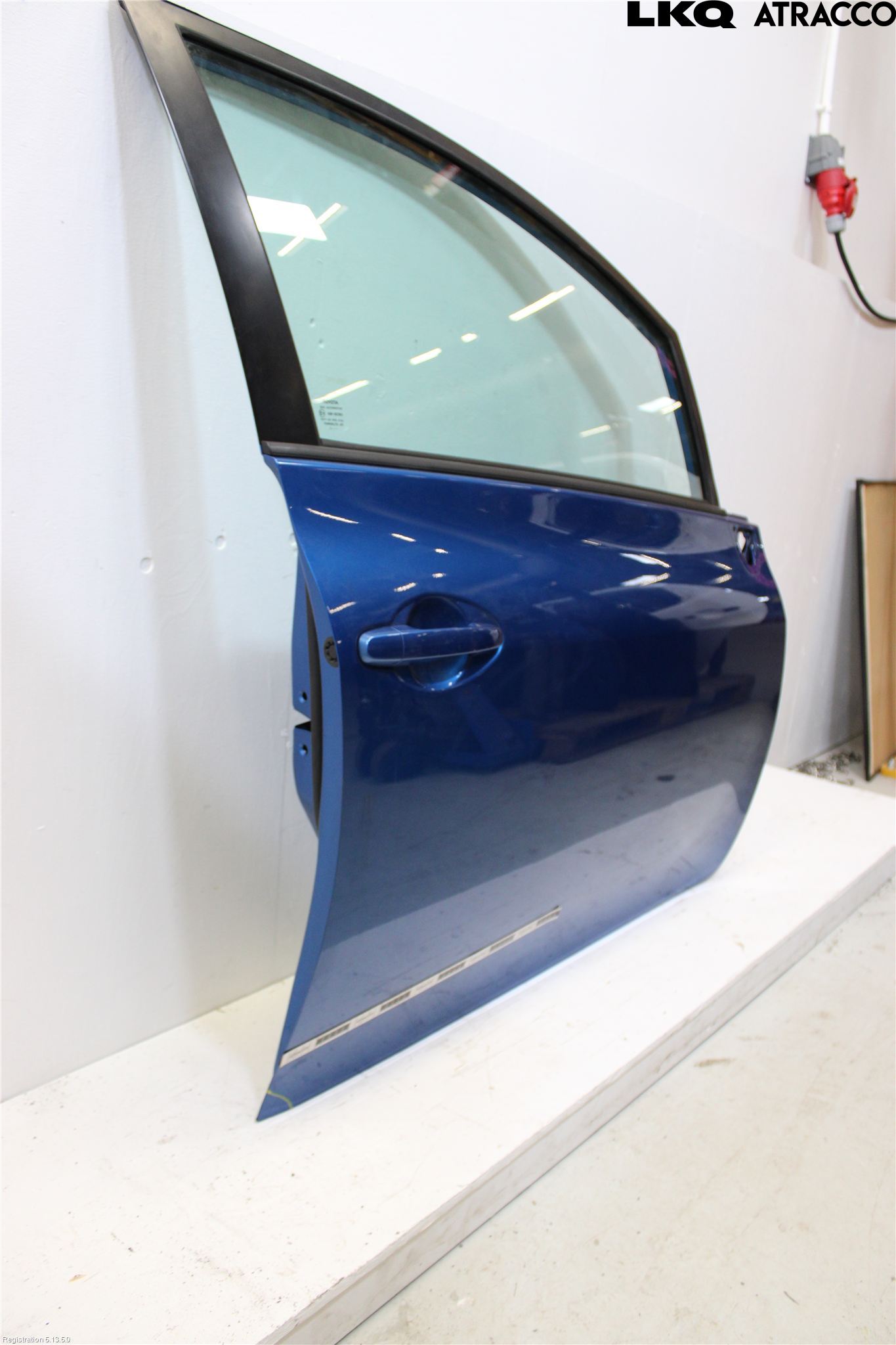 Toyota AURIS 10-12 Dörr Fram Höger