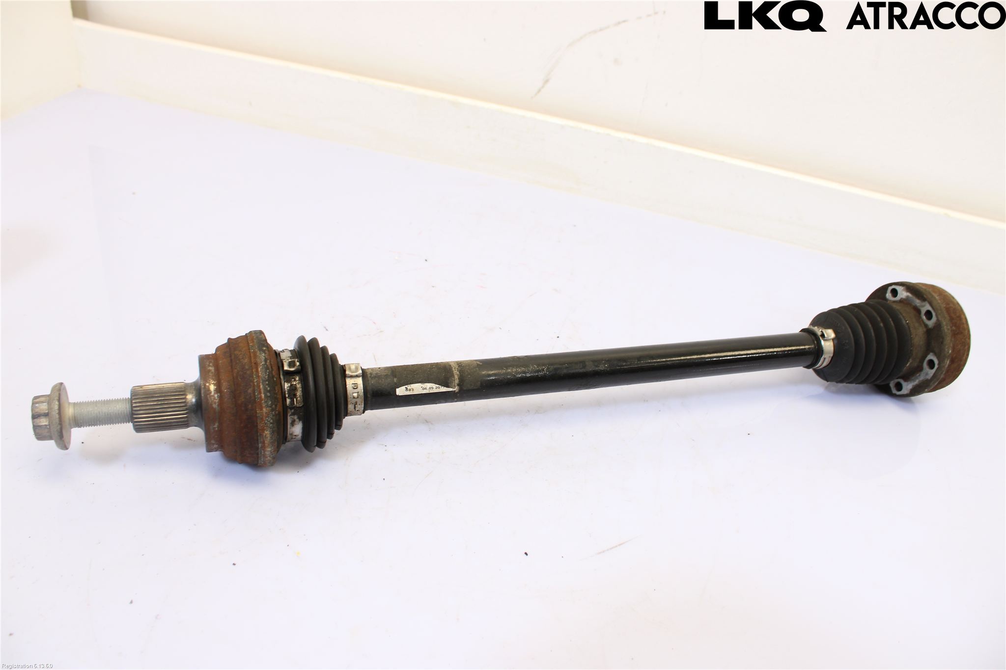 Volkswagen VW TIGUAN 16-24 Drivaxel Bak Vänster
