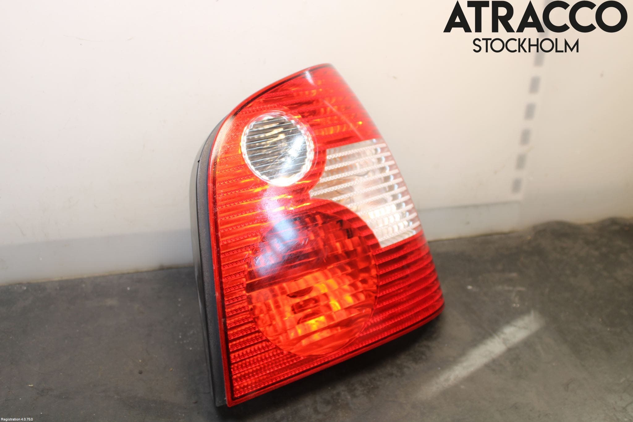 Volkswagen VW POLO 02-05 Bakljus Höger