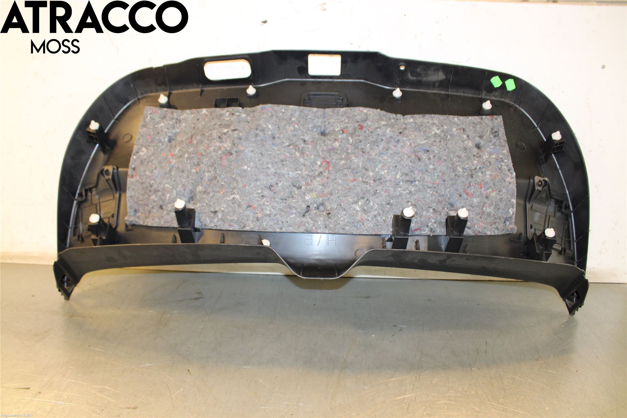 Toyota AURIS 13-19 Inrbagagerumklädsel-Golv