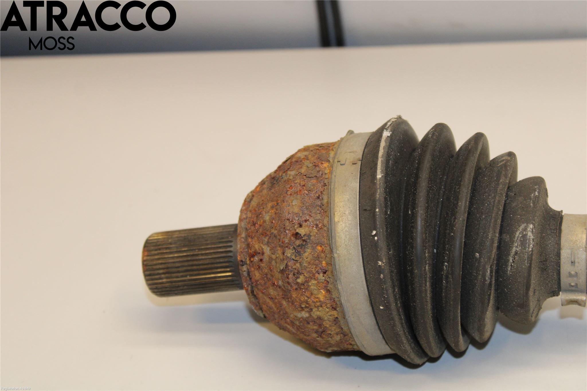 Volvo V70 14-16 Drivaxel Fram Vänster