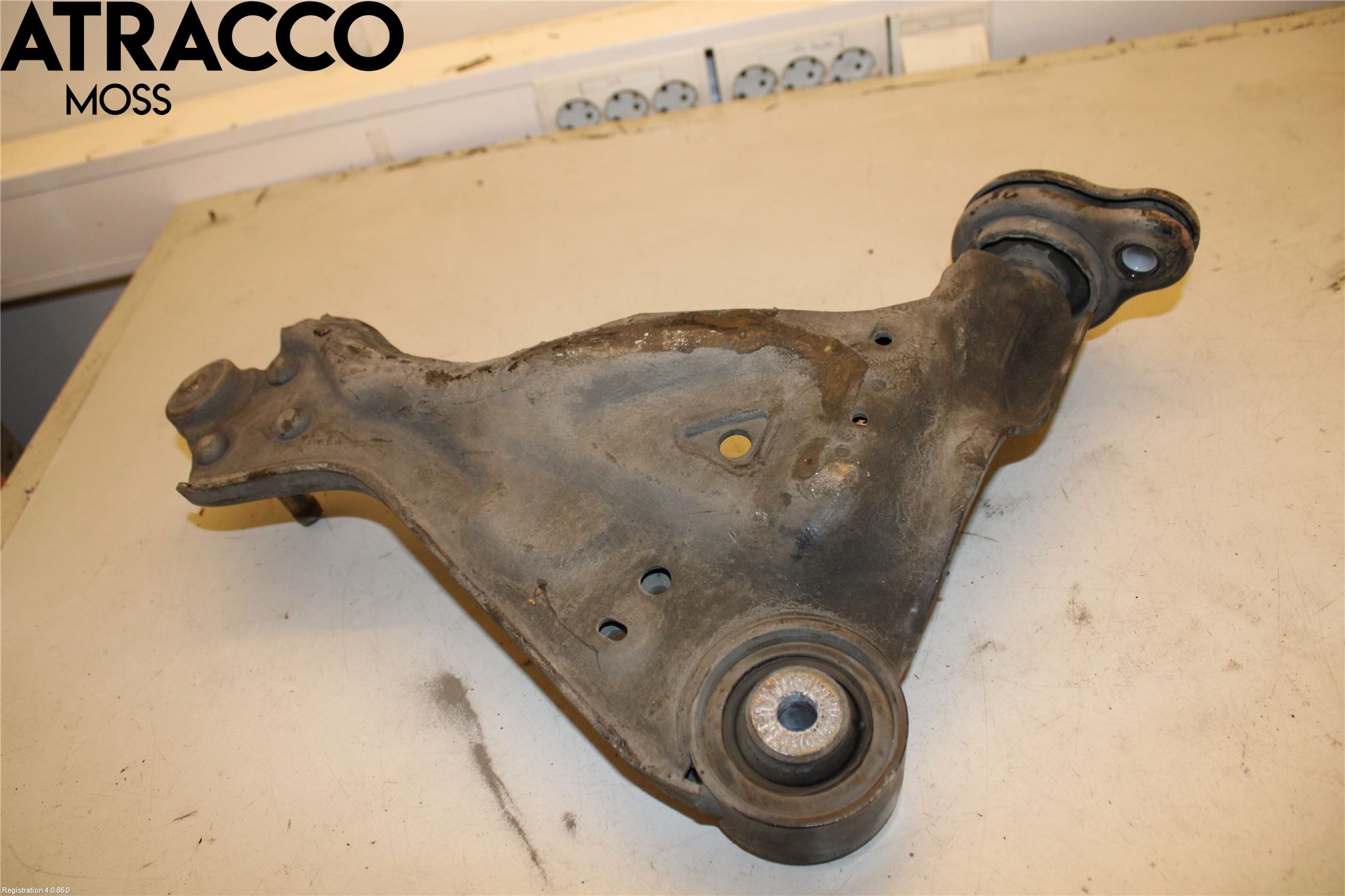 Mercedes-Benz MB VITO/V-KLASS (W640,W447,W448) 14- Bärarm Fram Undre Hö