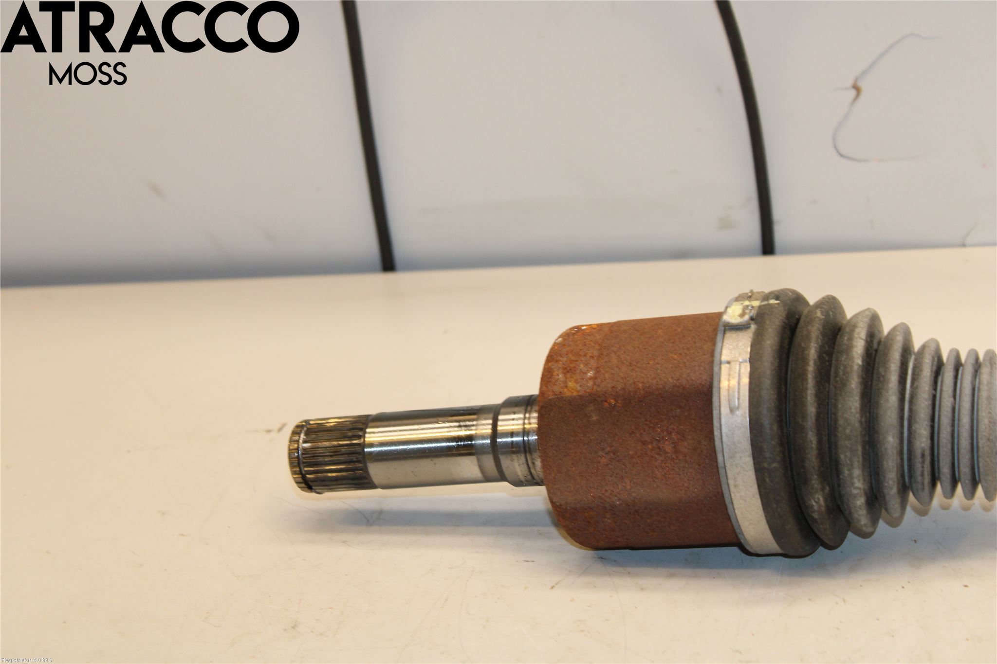 MG ZS EV 20- Drivaxel Fram Höger
