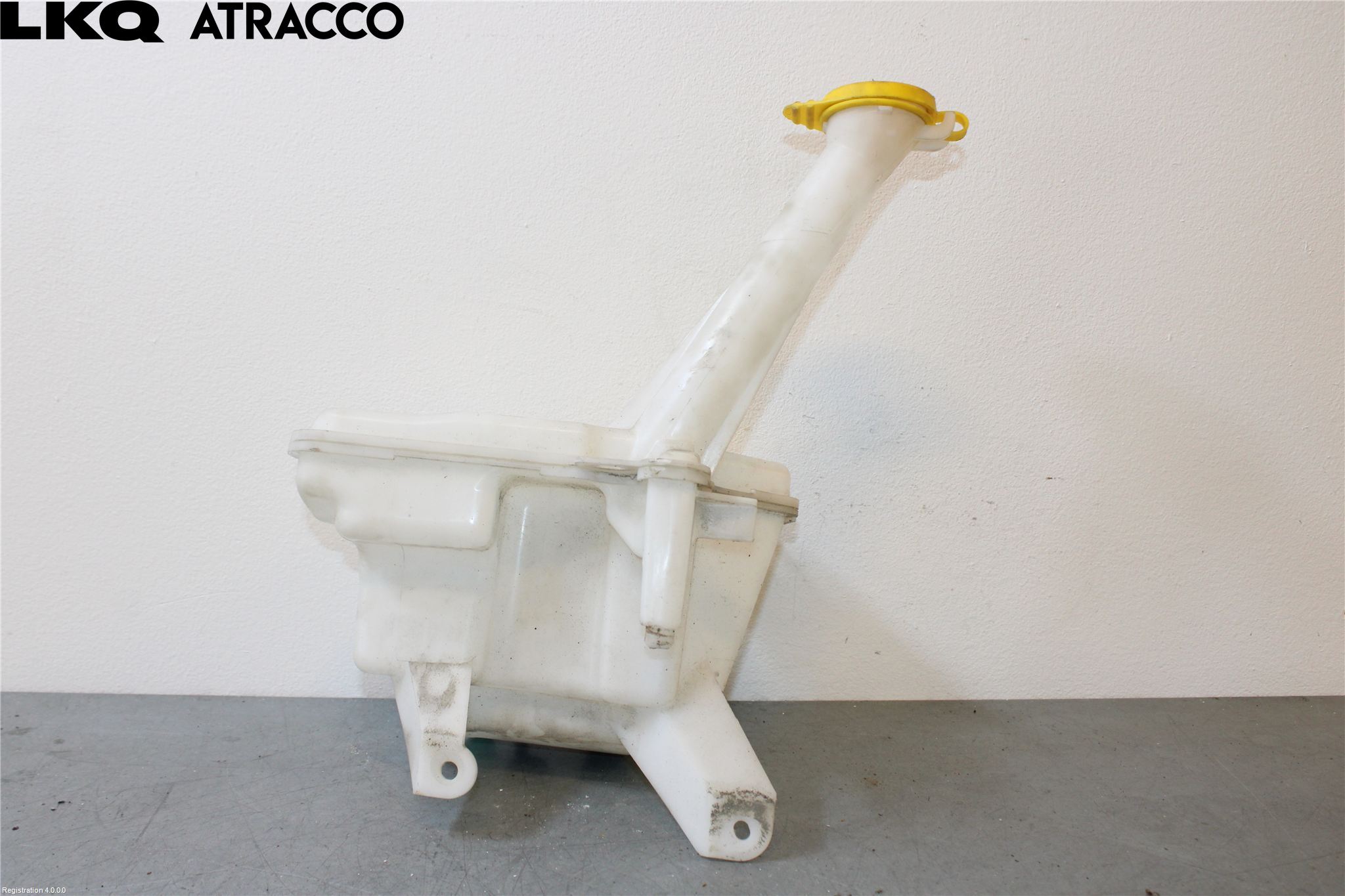 Toyota YARIS XP130 12-14 Spolartank Vindruta