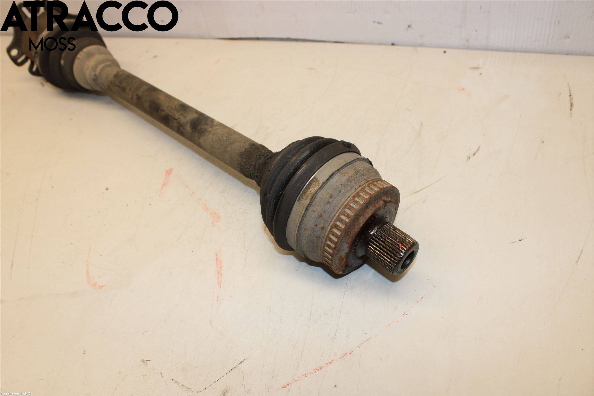 Audi A4/S4 01-05 Drivaxel Fram Höger