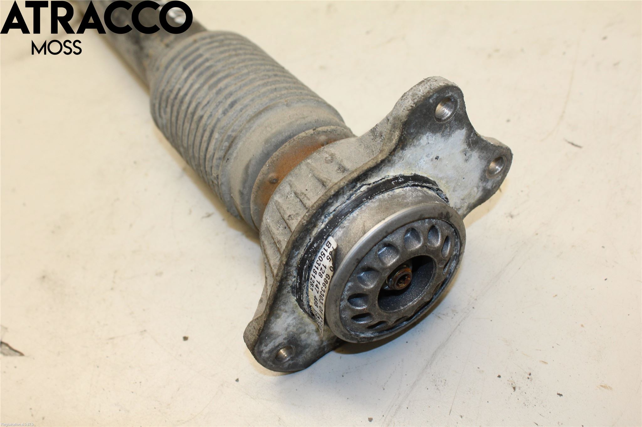 BMW 5 F10/F11/F18 09-17 Stötdämpare Bak
