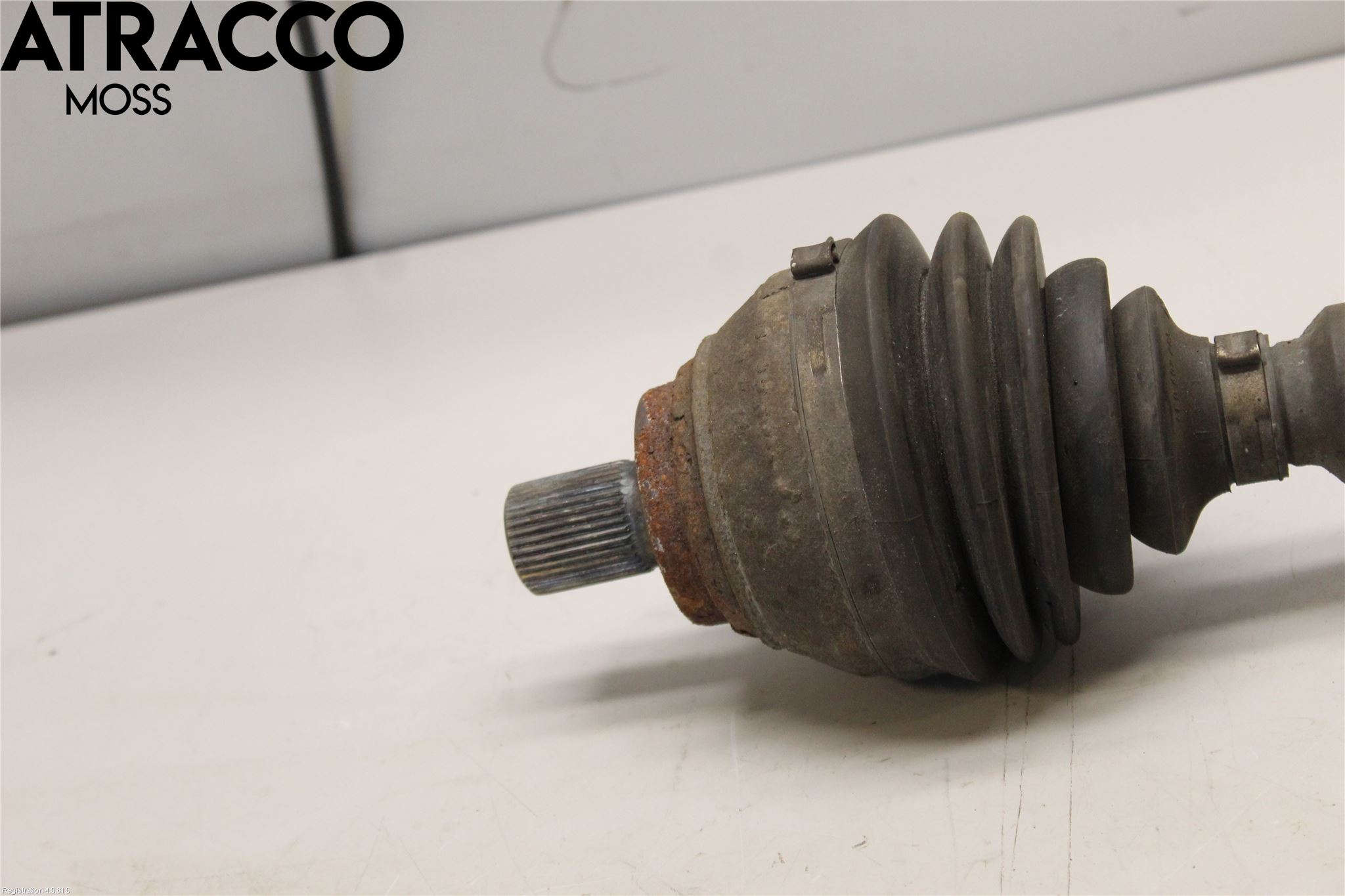 Volkswagen VW PASSAT 15-19 Drivaxel Fram Höger