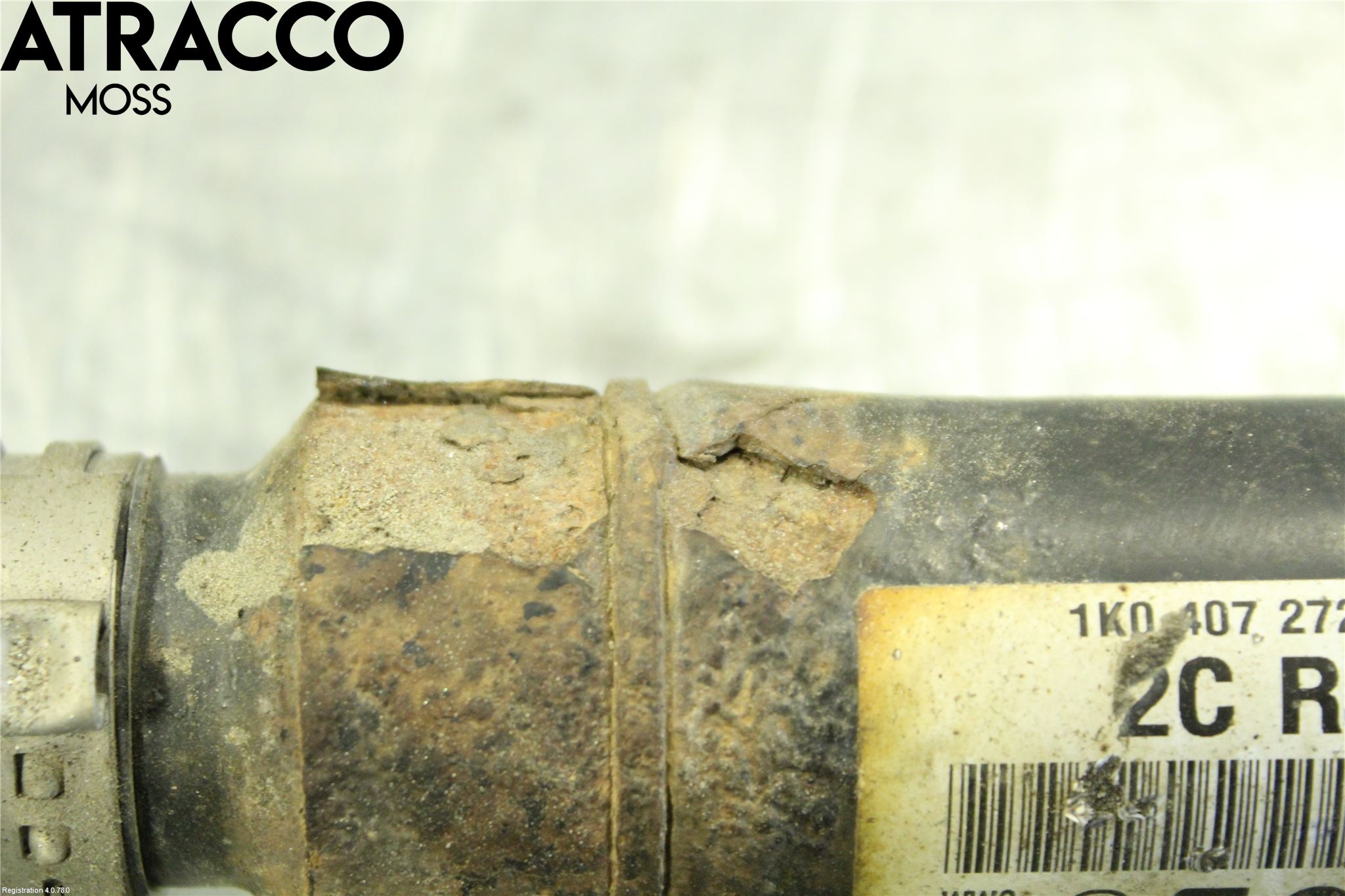 Volkswagen VW CADDY 11-15 Drivaxel Fram Höger