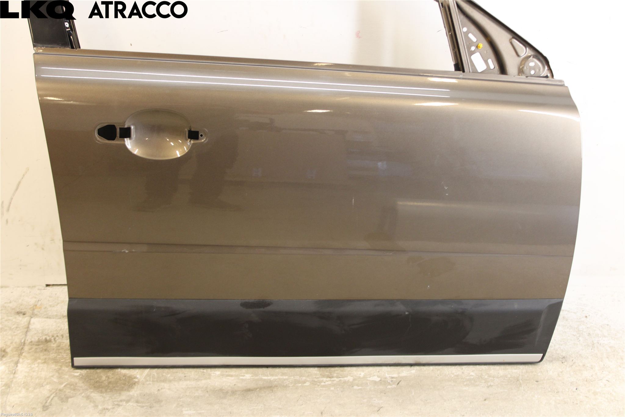 Volvo XC70 08-13 Dörr Fram Höger