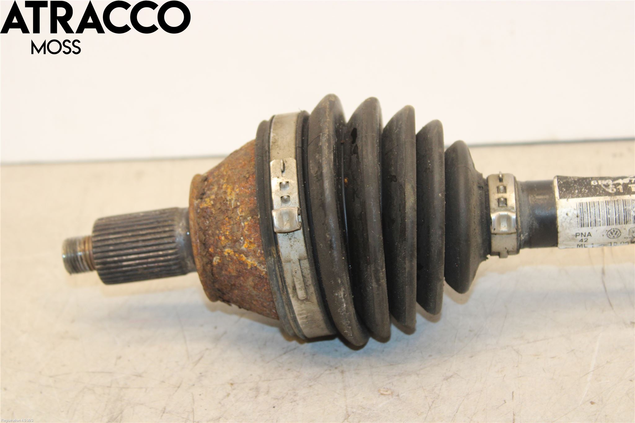 Volkswagen VW POLO 10-17 Drivaxel Fram Vänster