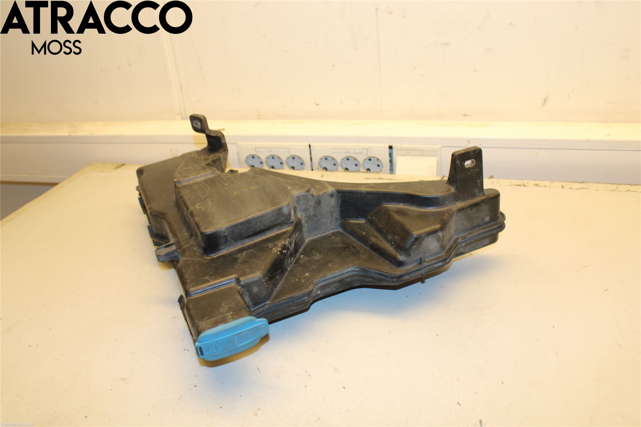 Audi A5 17- Spolartank Vindruta-Strål