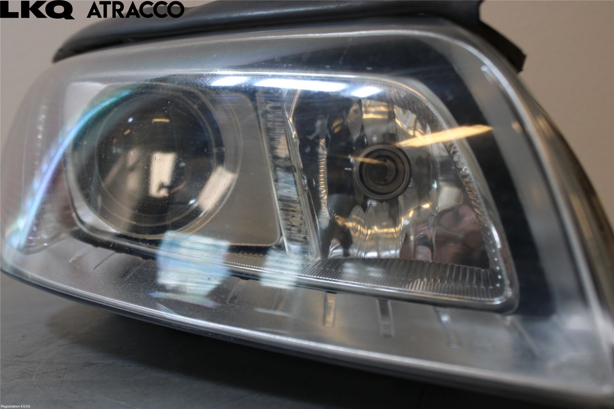 Volvo V70 08-13 Strålkastare Höger