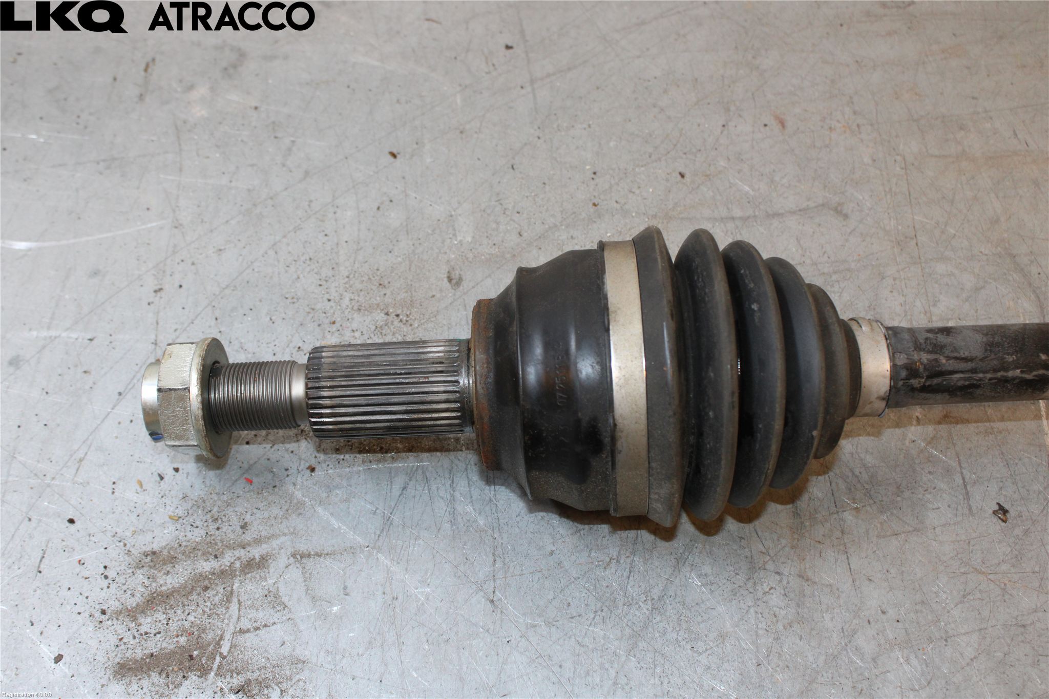 Xpeng G9 22- Drivaxel Fram Höger