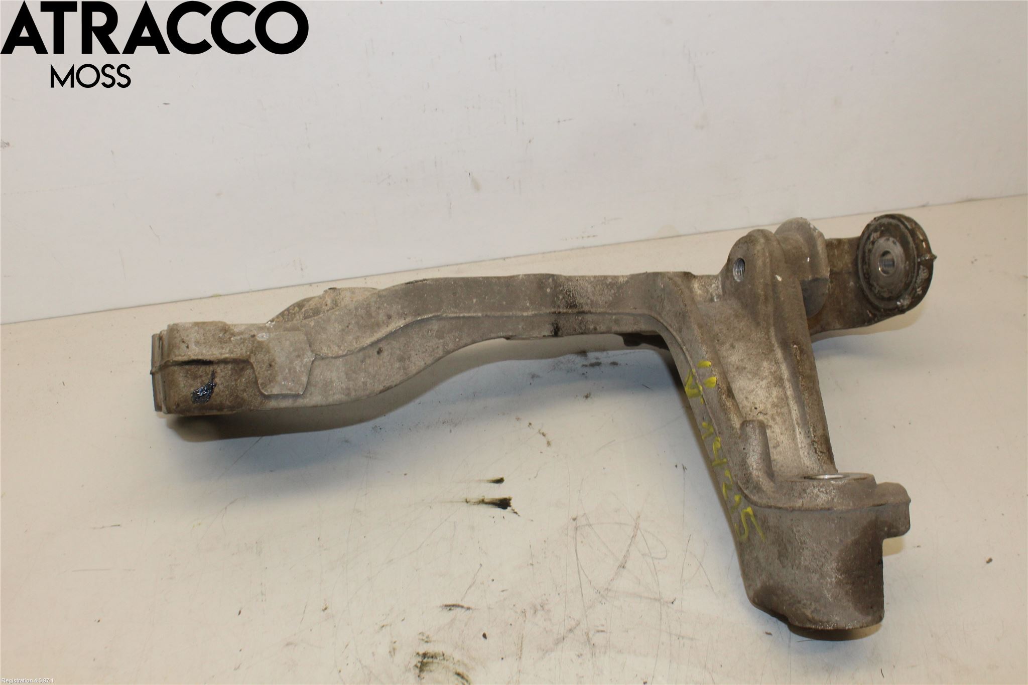 Volkswagen VW GOLF VI 09-13 Framvagn Fäste-Kudde