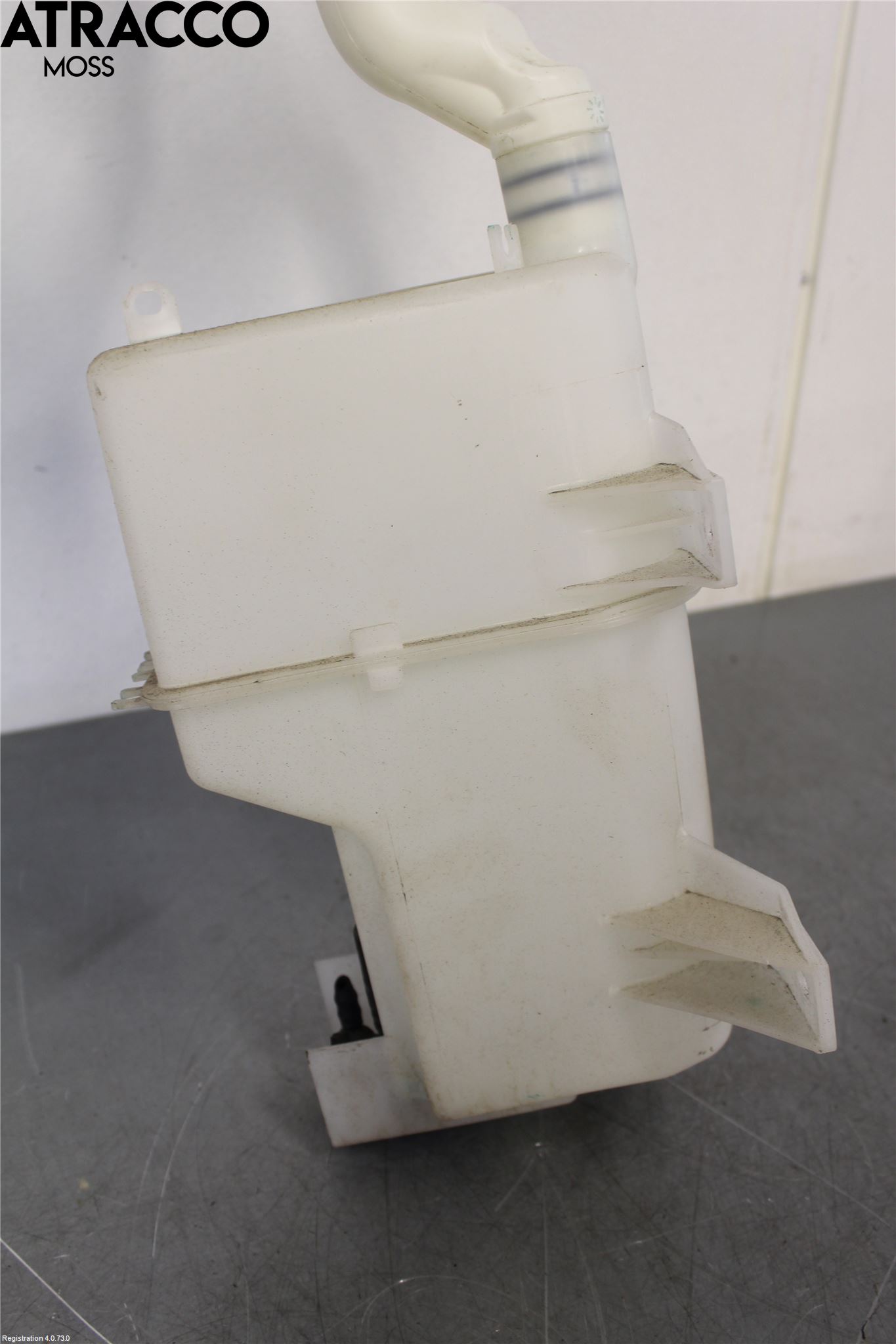 MG ZS EV 20- Spolartank Vindruta