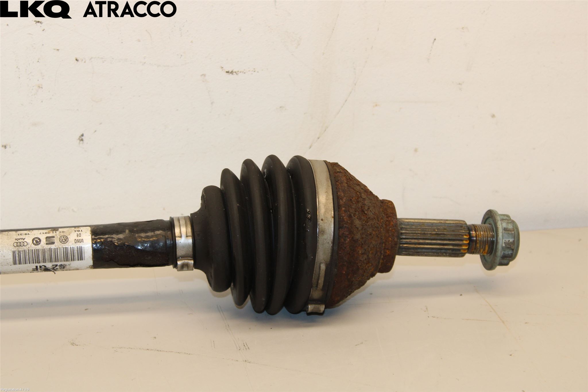 Volkswagen VW UP! / E-UP! Drivaxel Fram Höger