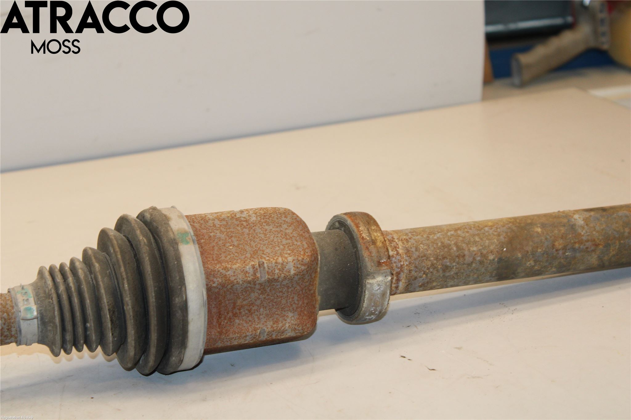 Ford TRANSIT SKÅP/BUSS 14-22 Drivaxel Fram Höger