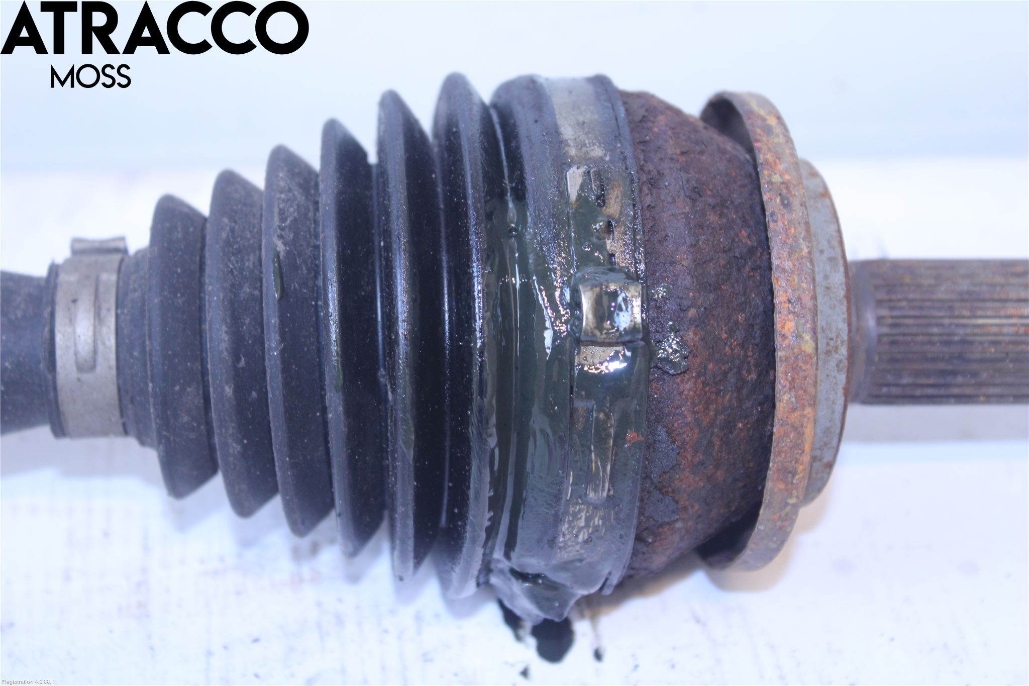 Toyota AVENSIS 09-15 Drivaxel Fram Höger