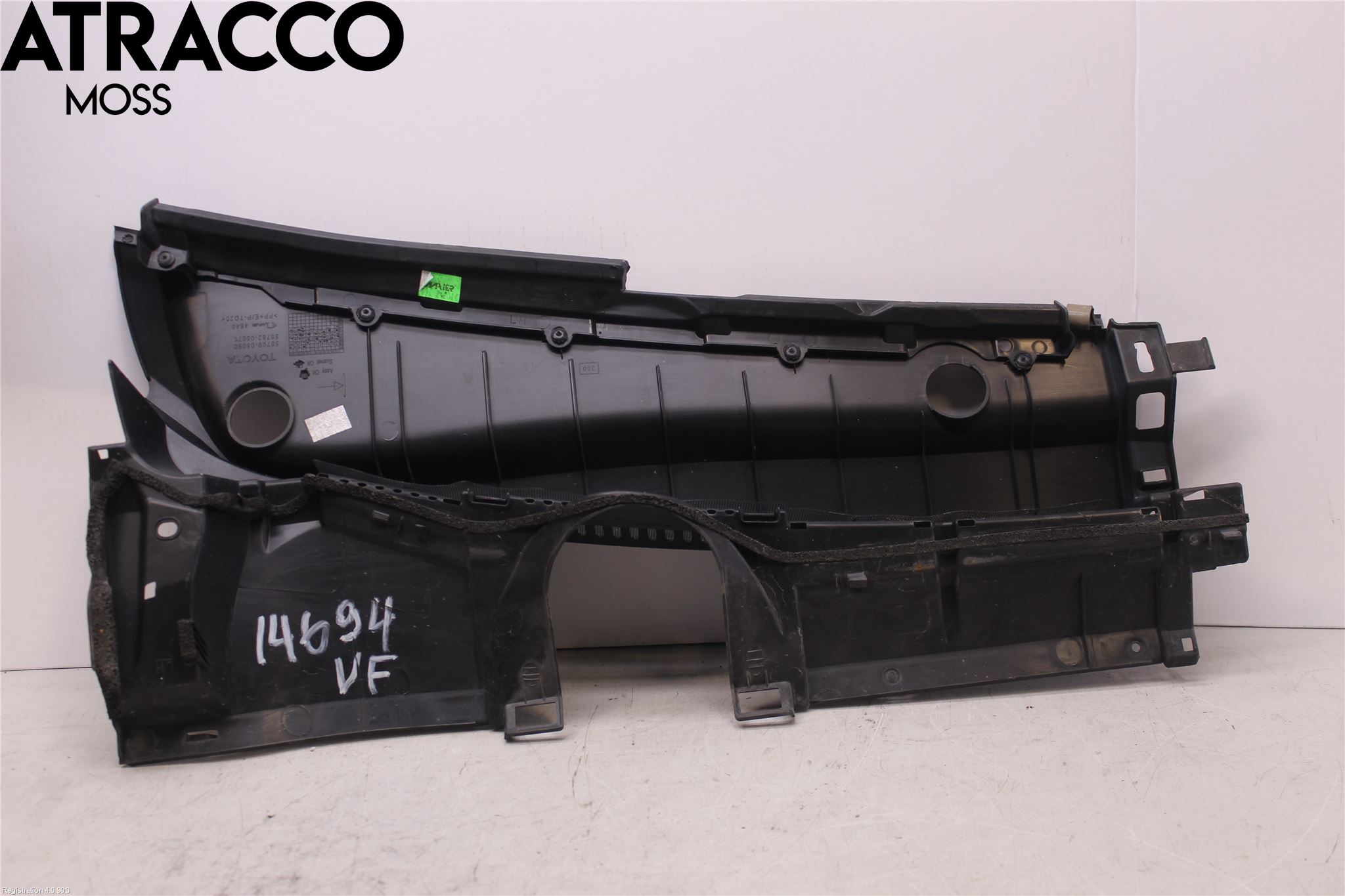 Toyota AVENSIS 09-15 Torpedplåt-Torpedplast