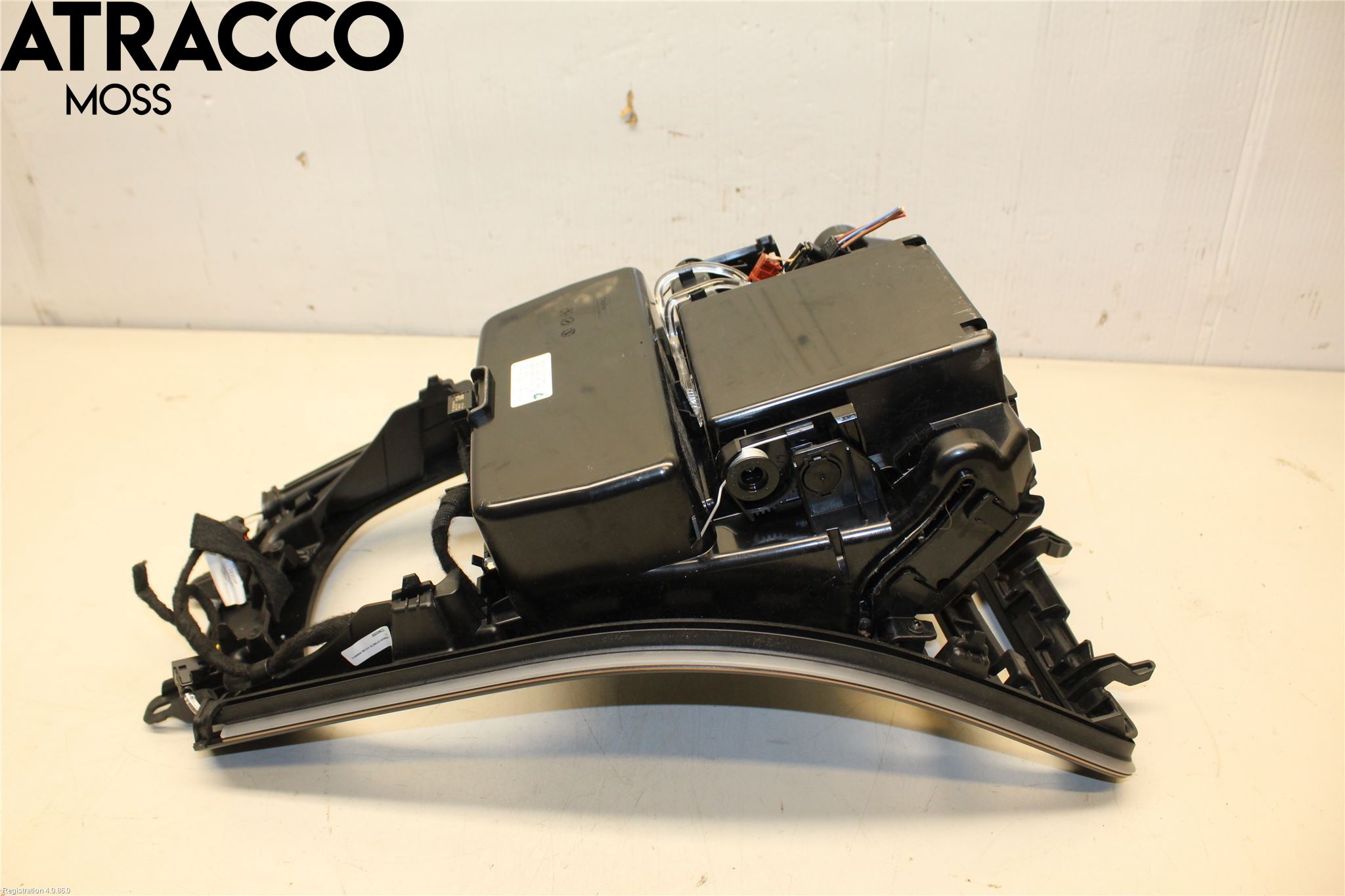 Mercedes-Benz MB EQC (N293) 20- Mugghållare