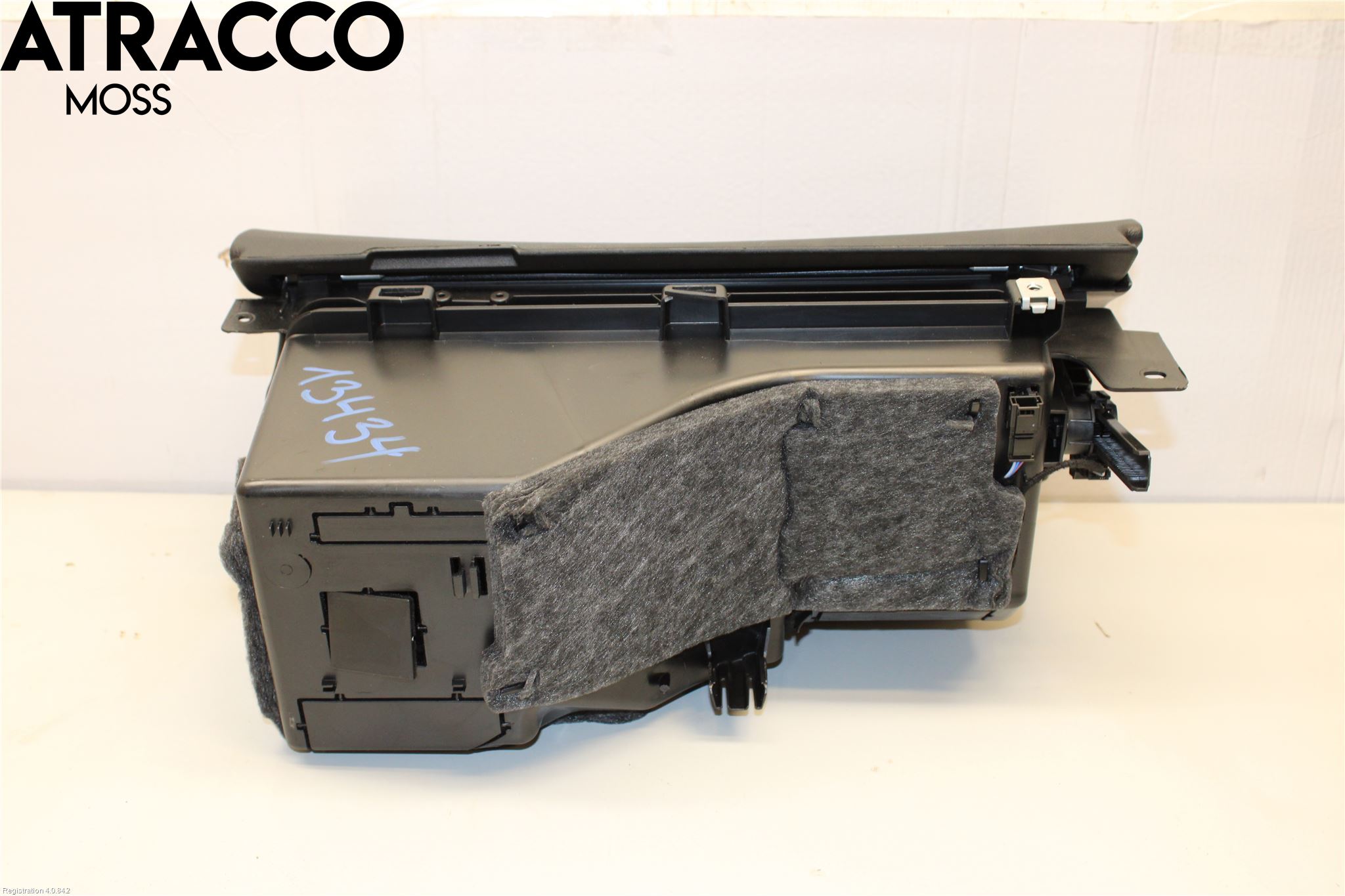 Mercedes-Benz MB E-KLASS (W213) 16-23 Handskfack